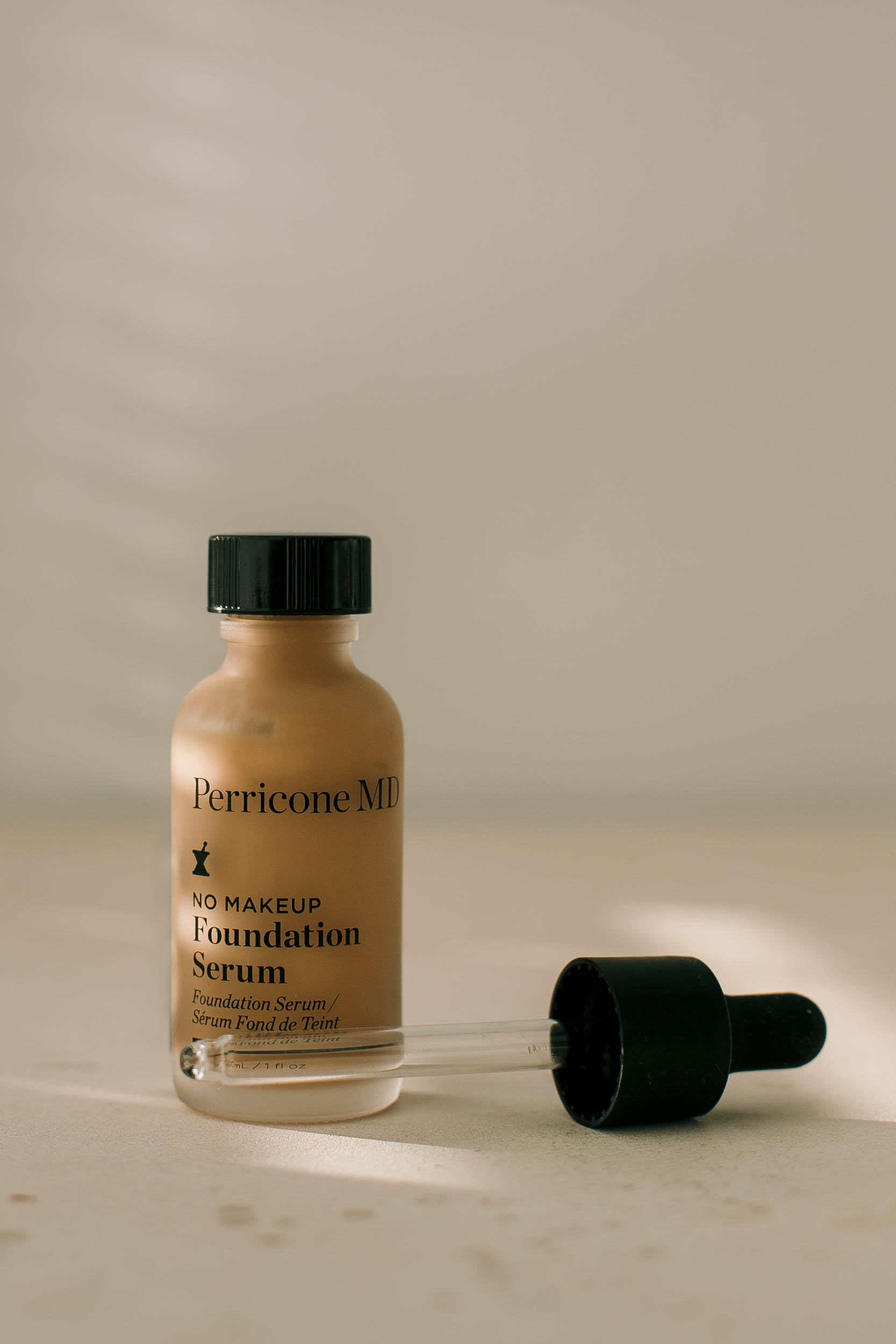 Тонирующая сыворотка-флюид PERRICONE MD No Makeup Fondation Serum SPF 20 Nude 30ml
Тонирующая сыворотка-флюид PERRICONE MD No Makeup Fondation Serum SPF 20 Nude 30ml