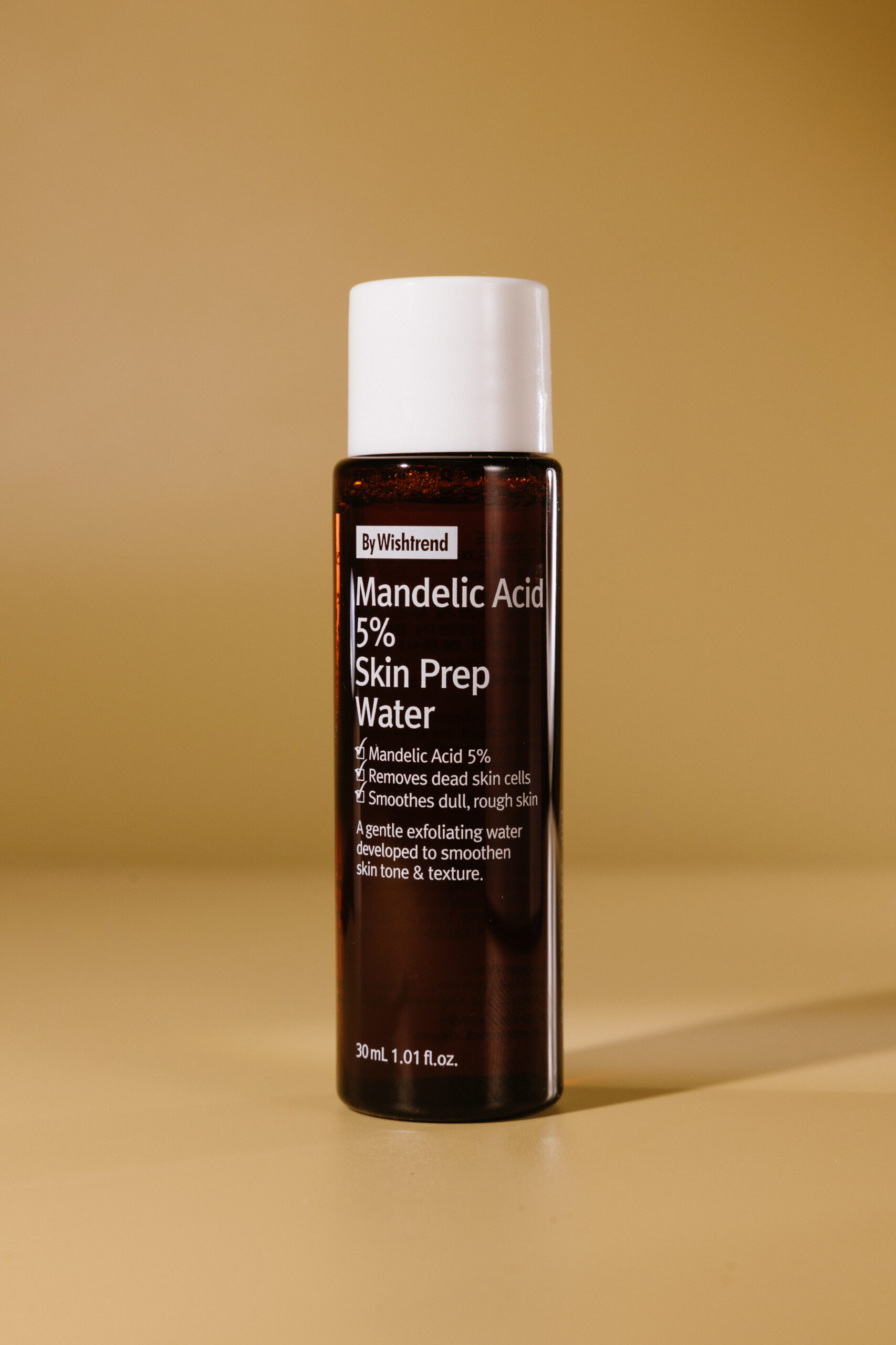 Миндальный пилинг-тонер для эффекта светящейся кожи BY WISHTREND Mandelic Acid 5% Skin Prep Water 30ml
Миндальный пилинг-тонер для эффекта светящейся кожи BY WISHTREND Mandelic Acid 5% Skin Prep Water 30ml