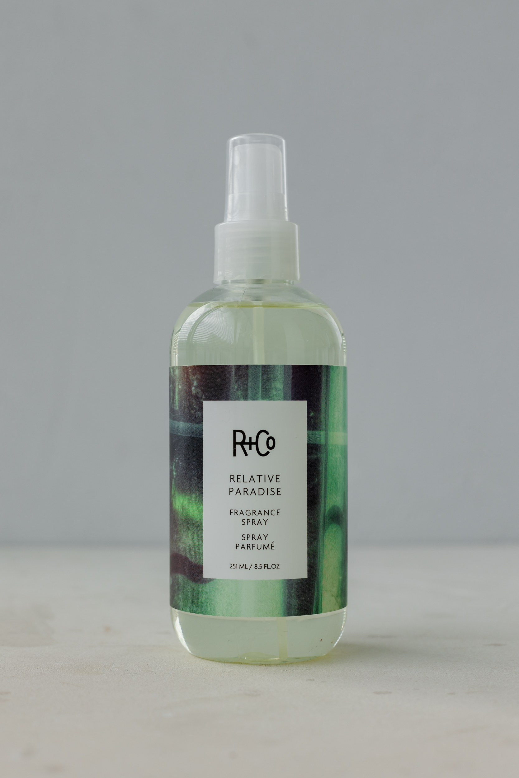 ПОХОЖИЙ НА РАЙ ароматизированный спрей R+Co RELATIVE PARADISE Fragrance Spray 251ml
ПОХОЖИЙ НА РАЙ ароматизированный спрей R+Co RELATIVE PARADISE Fragrance Spray 251ml