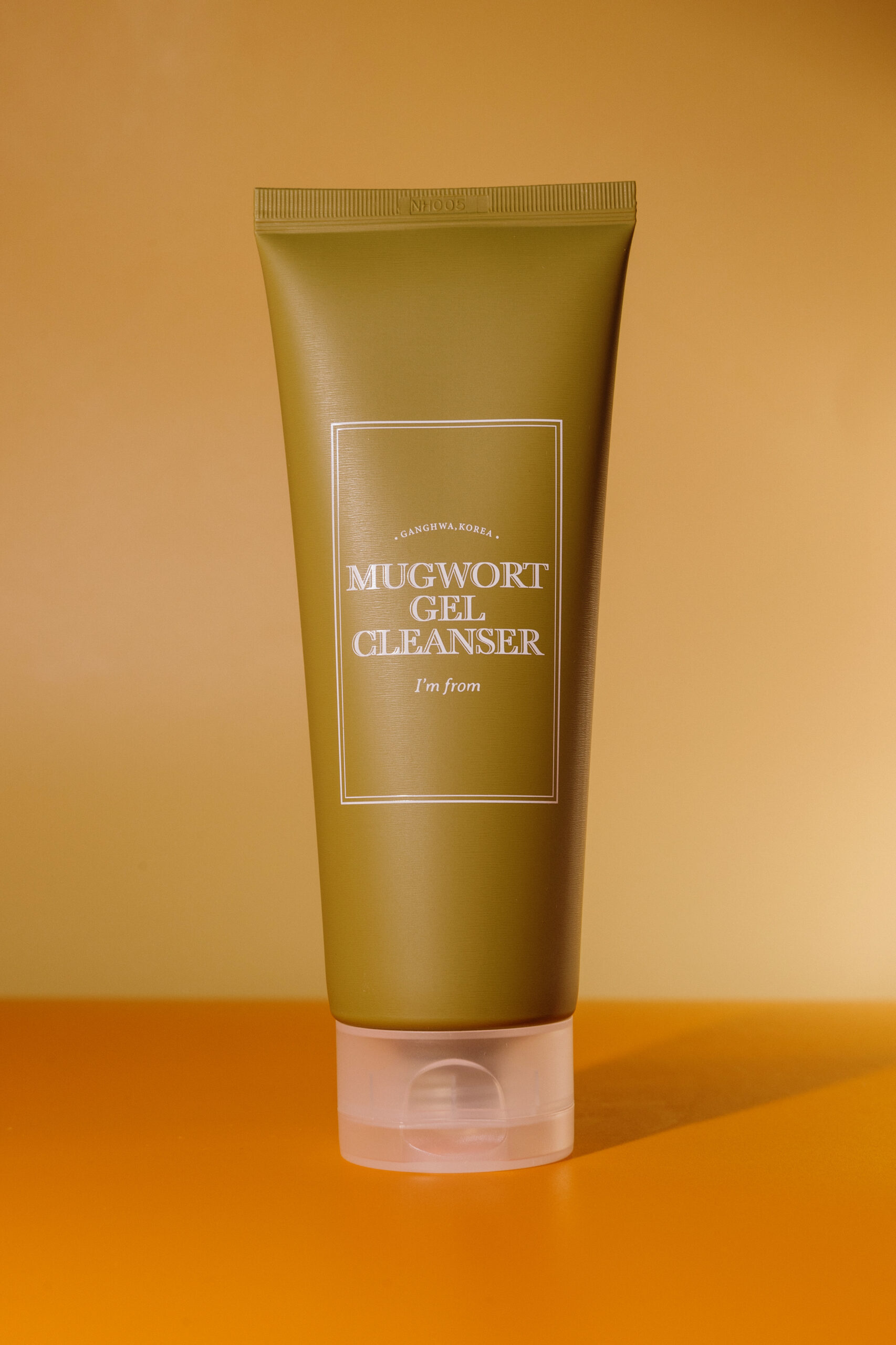 Мягкий гель для умывания с 60% экстрактом полыни I'm from Mugwort Gel Cleanser 150ml
Мягкий гель для умывания с 60% экстрактом полыни I'm from Mugwort Gel Cleanser 150ml