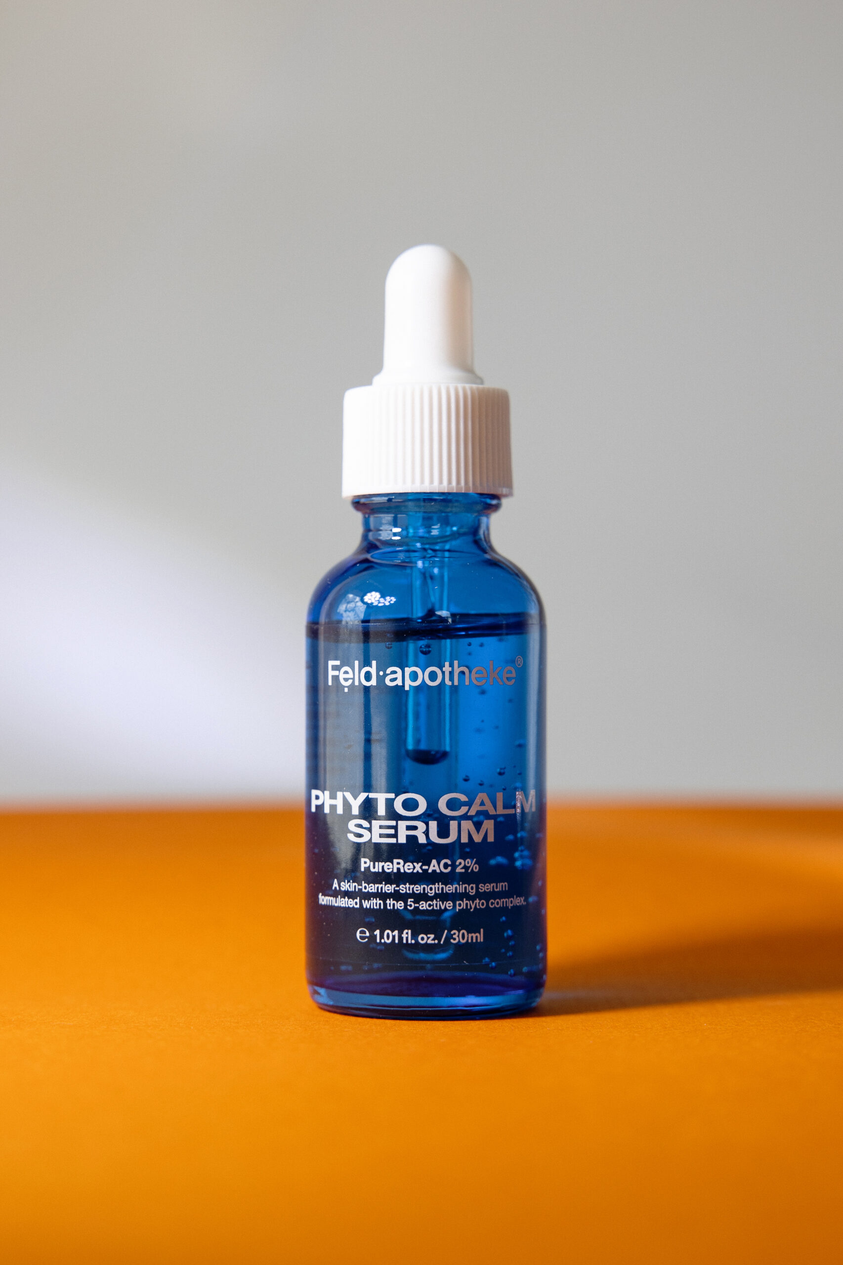 Cыворотка для работы с акне и пигментацией с 2% ниацинамида FELD APOTHEKE Phyto Calm Serum 30ml
Cыворотка для работы с акне и пигментацией с 2% ниацинамида FELD APOTHEKE Phyto Calm Serum 30ml