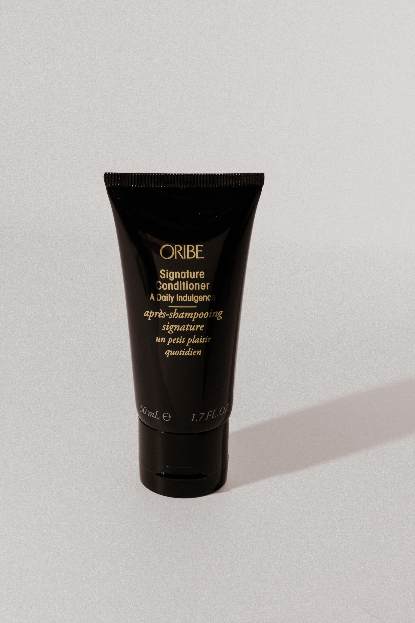 Кондиционер для ежедневного ухода Вдохновение дня Signature Conditioner A Daily Indulgence 50 ml
Кондиционер для ежедневного ухода Вдохновение дня Signature Conditioner A Daily Indulgence 50 ml