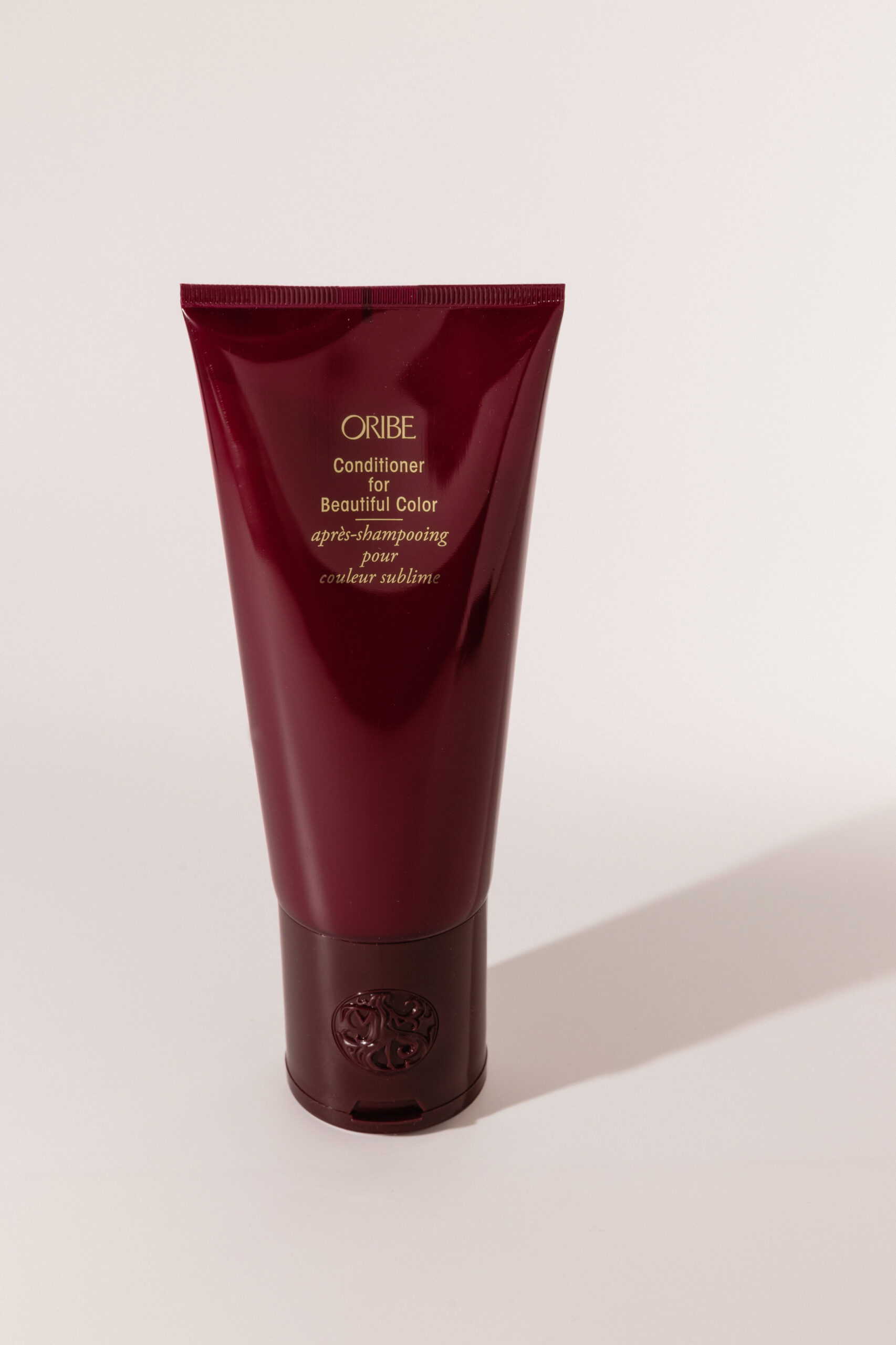 Кондиционер для окрашенных волос Великолепие цвета Oribe Conditioner for Beautiful Color 200 ml
Кондиционер для окрашенных волос Великолепие цвета Oribe Conditioner for Beautiful Color 200 ml