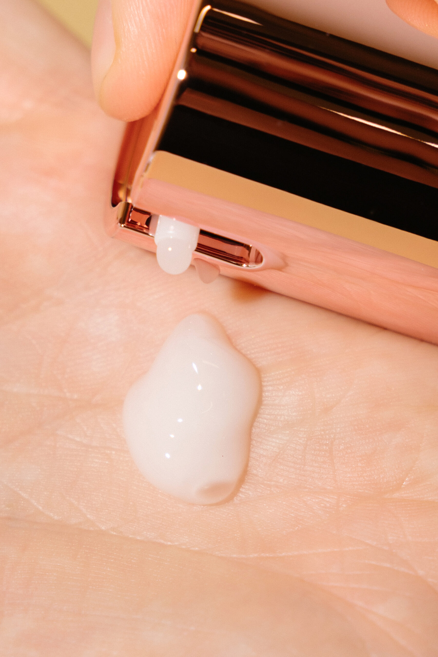 Сыворотка - бустер для лица со спикулами и коллагеном VT Collagen Reedle Shot 100 50ml
Сыворотка - бустер для лица со спикулами и коллагеном VT Collagen Reedle Shot 100 50ml