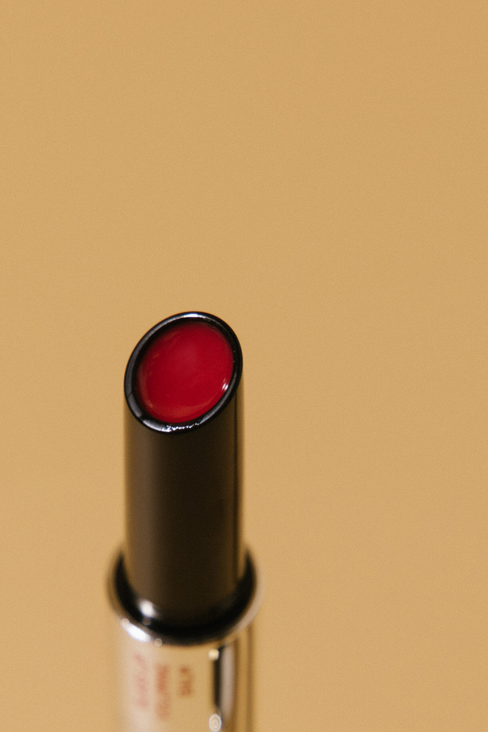 Тающий бальзам для объема губ – розовый Vely Vely Glass Lip Voluming Balm – 04 Plum Pink 1.7g
Тающий бальзам для объема губ – розовый Vely Vely Glass Lip Voluming Balm – 04 Plum Pink 1.7g