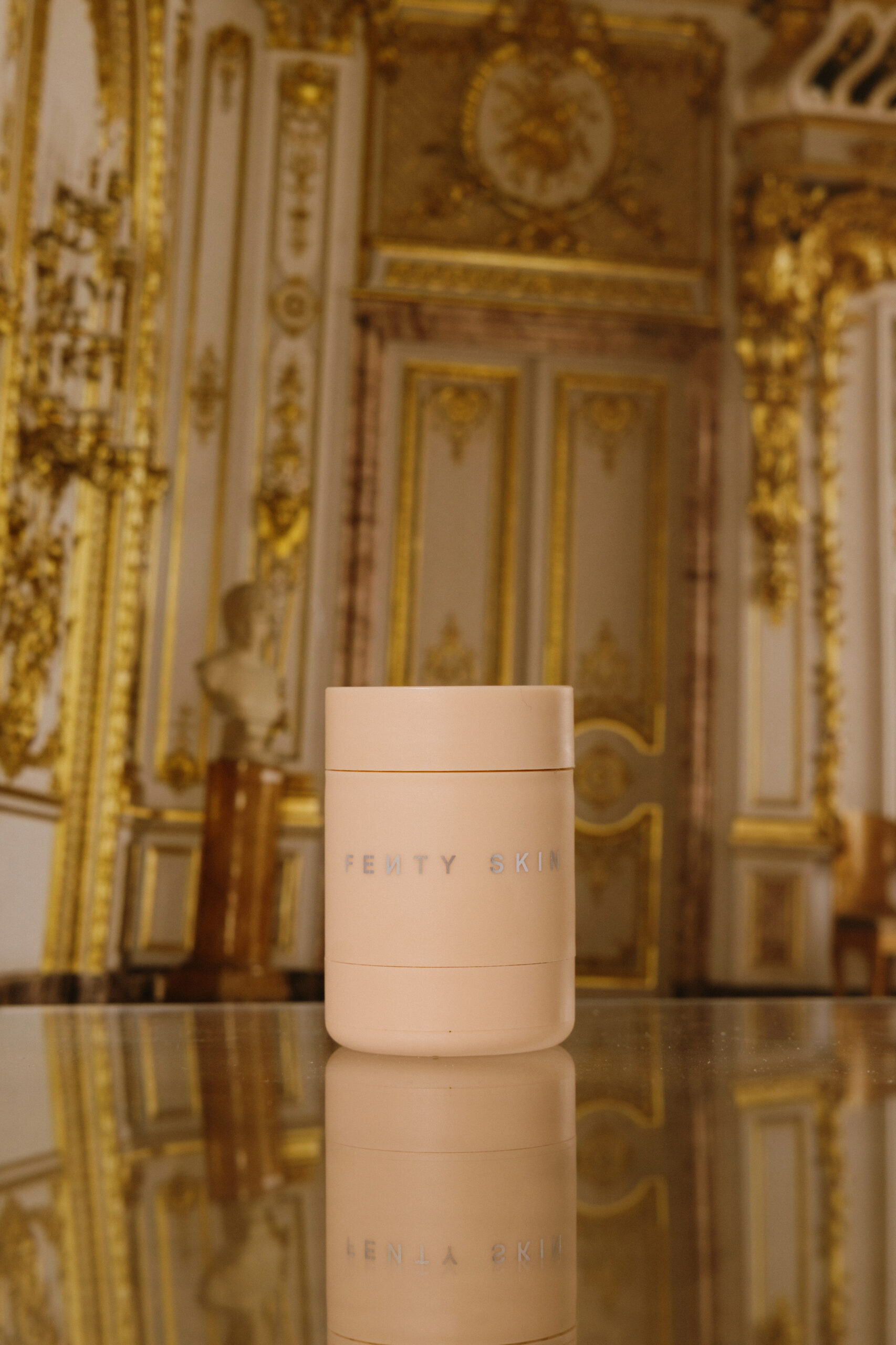 Восстанавливающая маска для губ Fenty Skin Plush Puddin’ Intensive Recovery Lip Mask - Vanilla 15g
Восстанавливающая маска для губ Fenty Skin Plush Puddin’ Intensive Recovery Lip Mask - Vanilla 15g