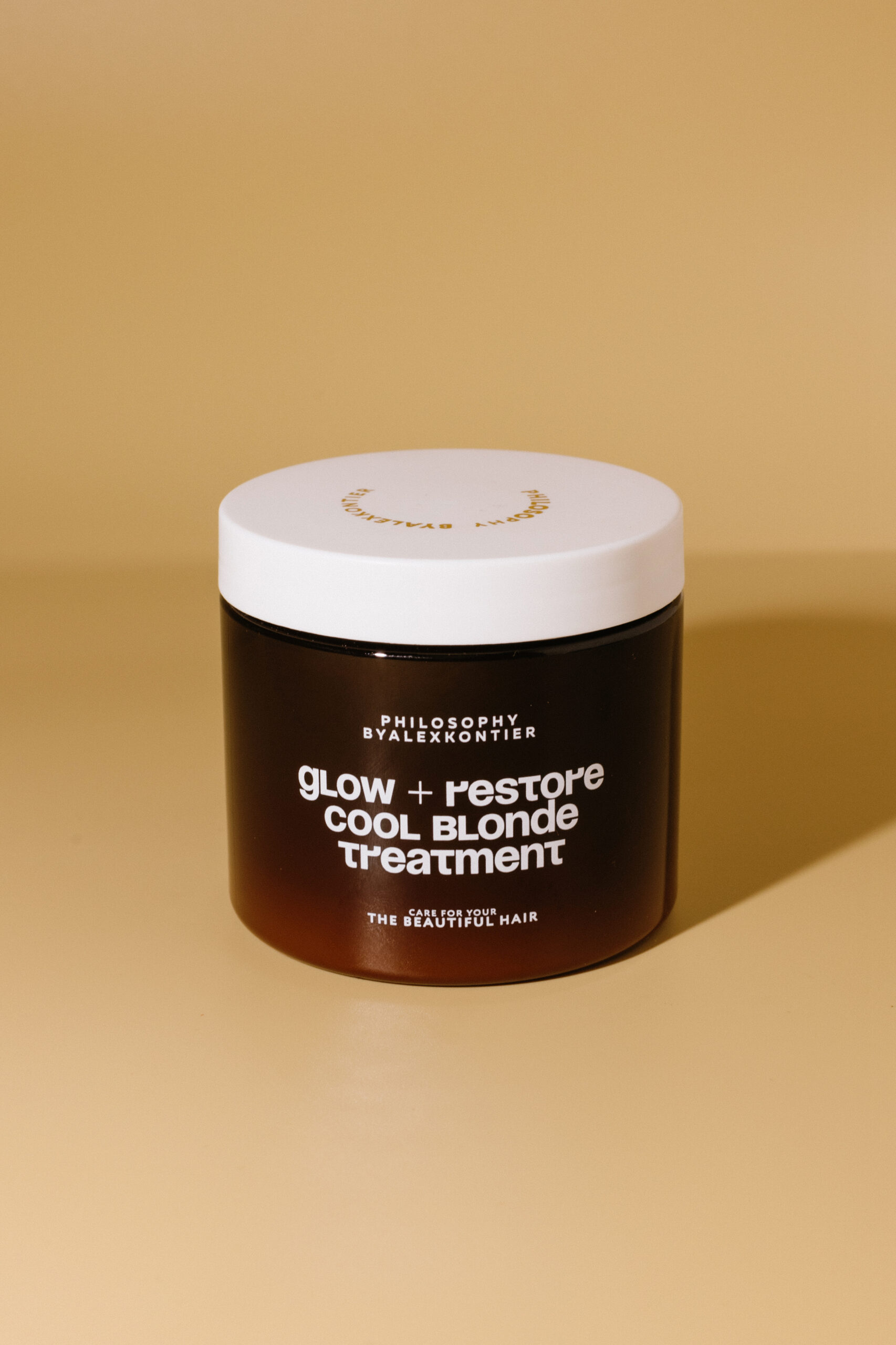 Уход для поддержания холодных оттенков волос Philosophy By Alex Kontier Glow+Restore Cool Blonde Treatment 200ml
Уход для поддержания холодных оттенков волос Philosophy By Alex Kontier Glow+Restore Cool Blonde Treatment 200ml