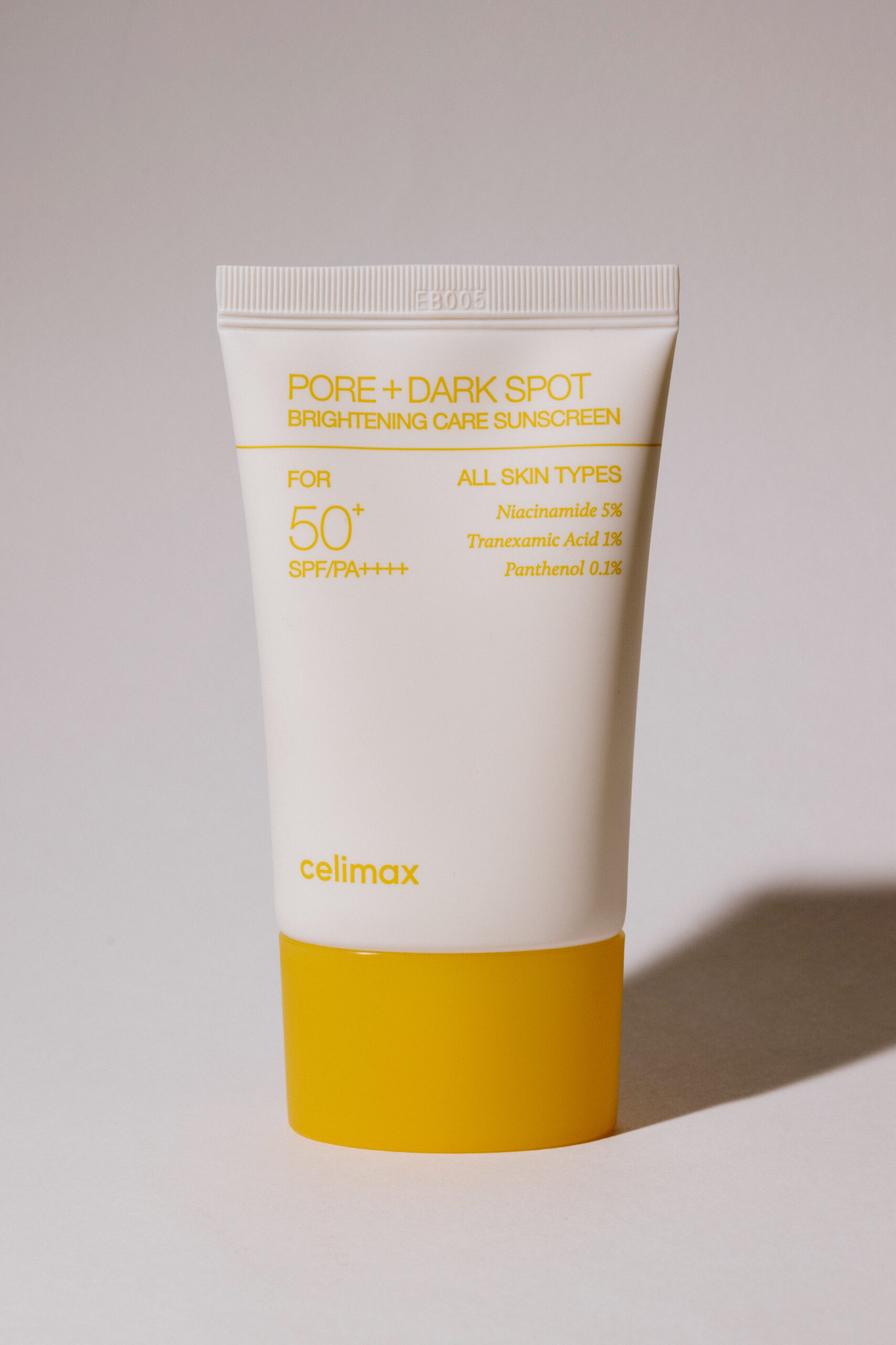 Осветляющий солнцезащитный крем Celimax Pore+Dark Spot Brightening Care Sunscreen SPF50+ PA++++ 50ml
Осветляющий солнцезащитный крем Celimax Pore+Dark Spot Brightening Care Sunscreen SPF50+ PA++++ 50ml