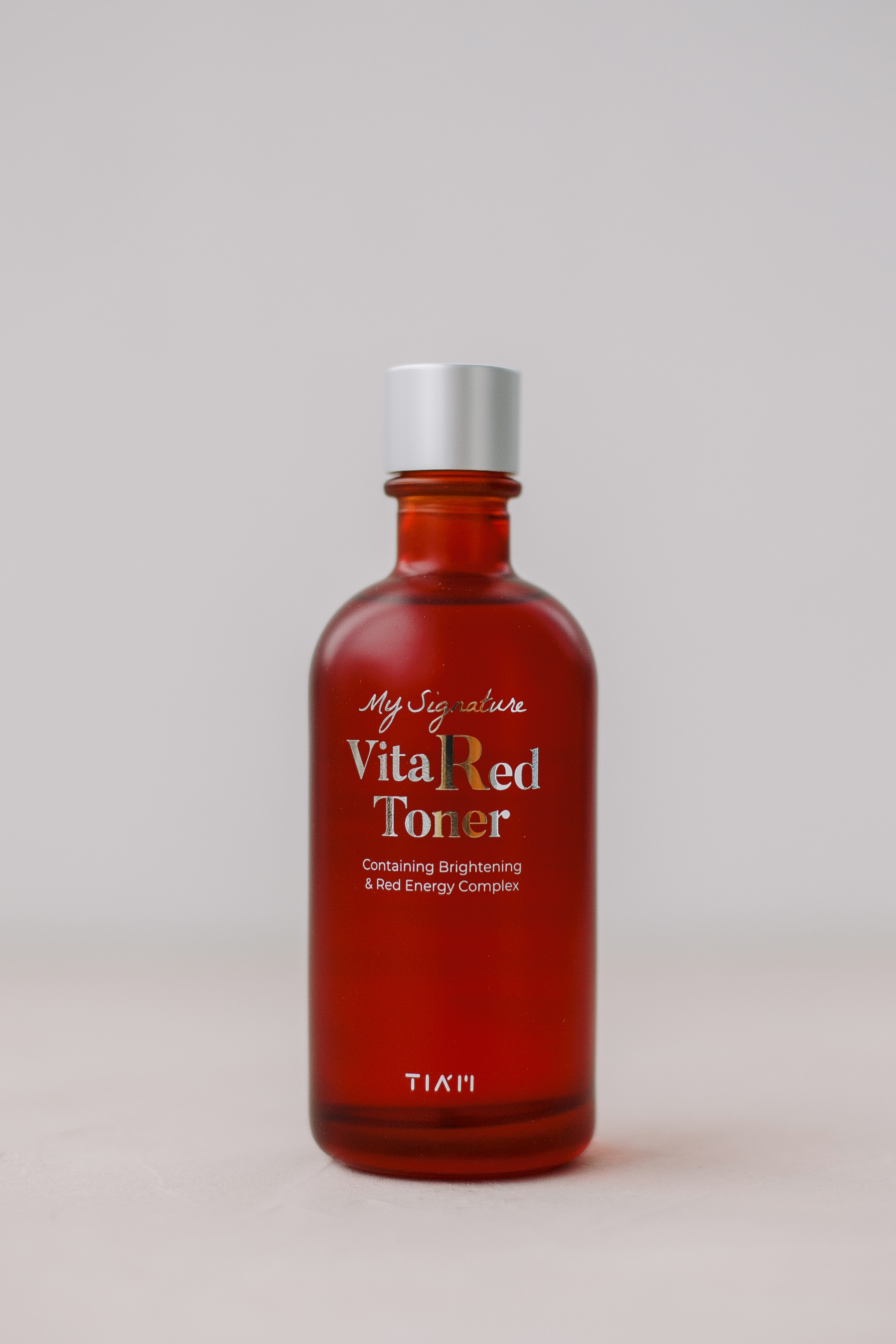 Витаминный тонер, способный вернуть коже здоровое свечение и мягкий румянец TIAM MY Signature Vita Red Toner 130ml