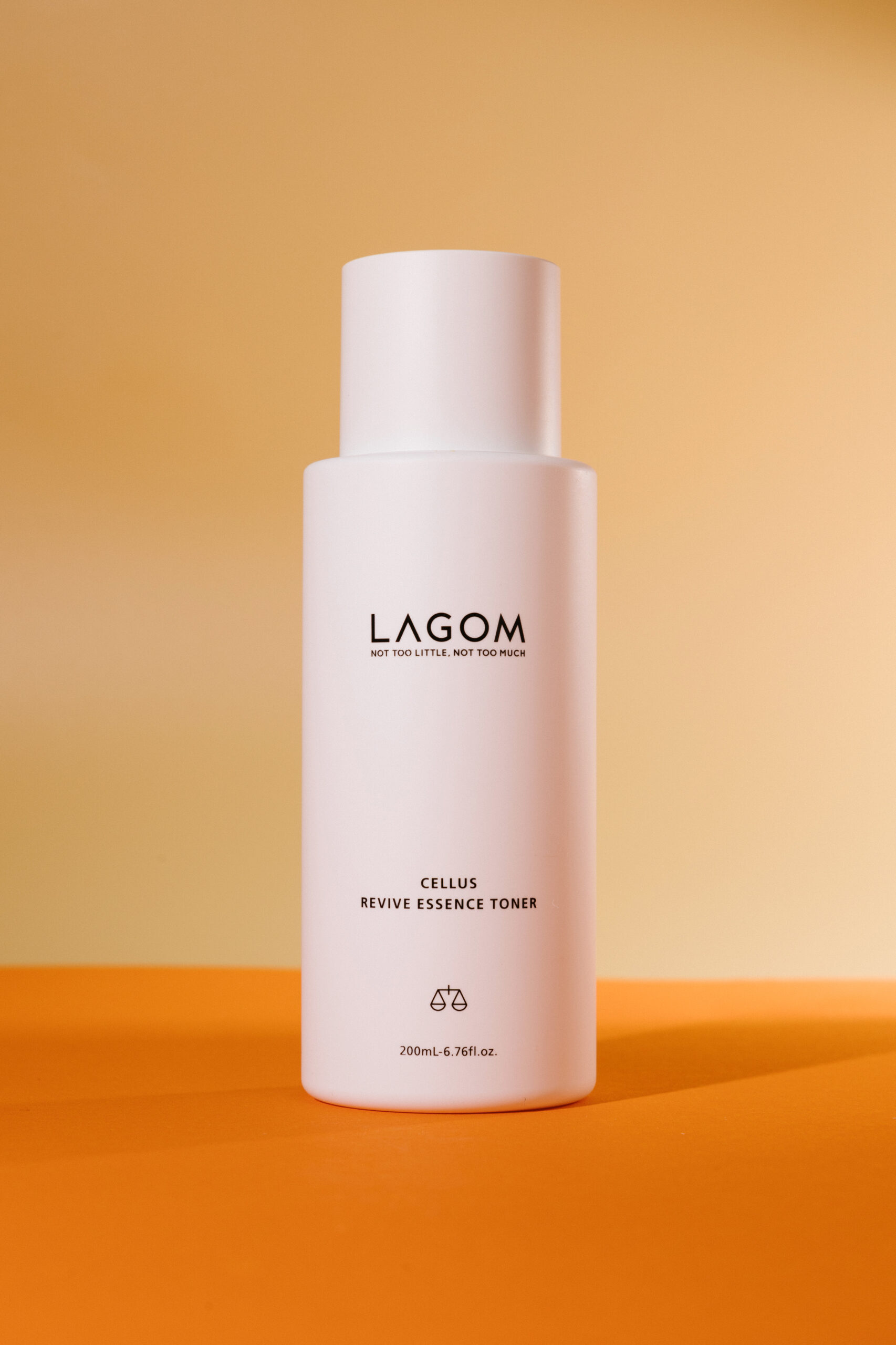 Увлажняющий тонер с запатентованным комплексом AQUALICIA Lagom Cellus Revive Essence Toner 200ml 2390₽