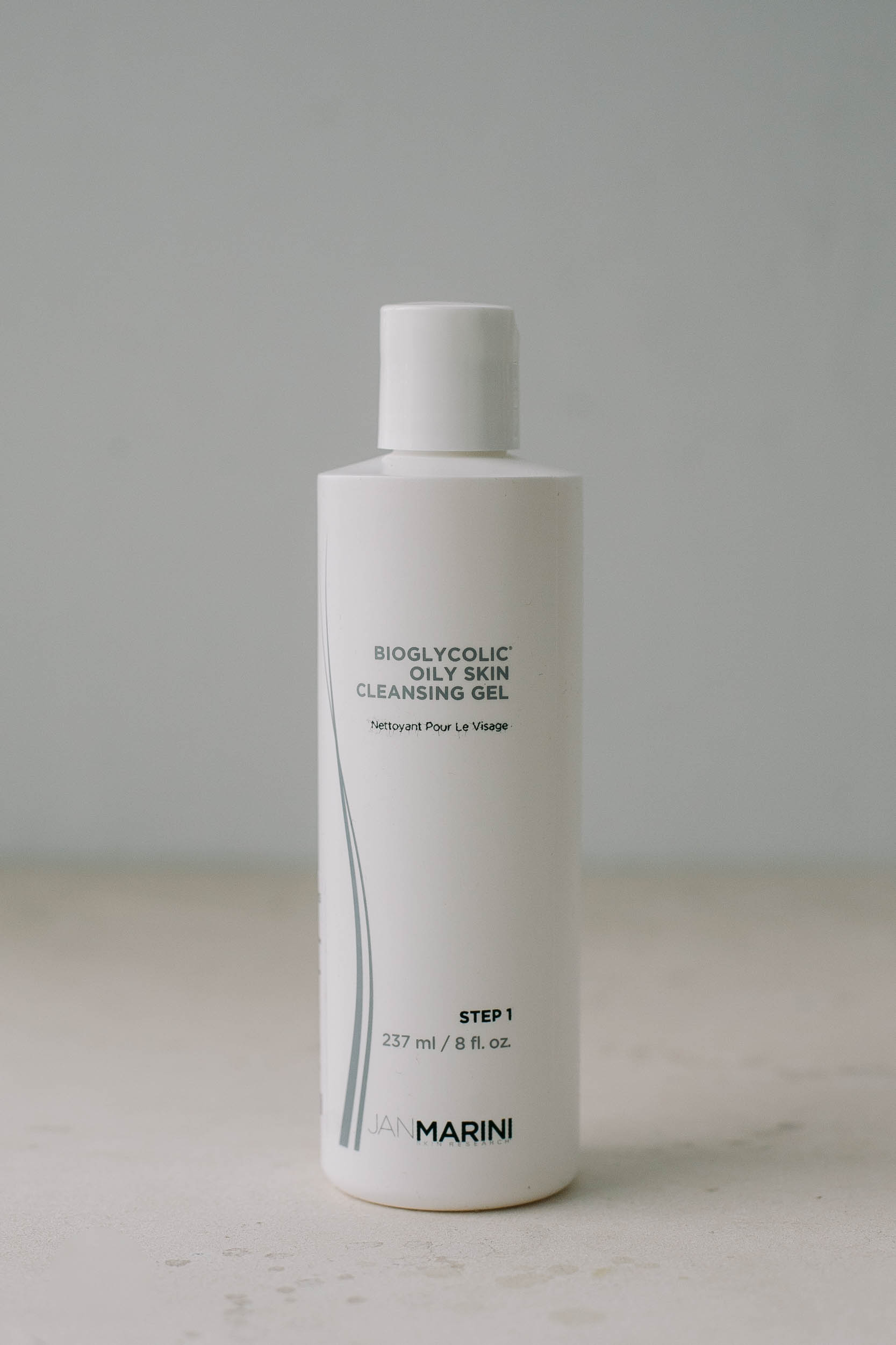 Очищающий гель с гликолевой кислотой для жирной кожи JAN MARINI Bioglycolic Oily Skin Cleansing Gel 237ml