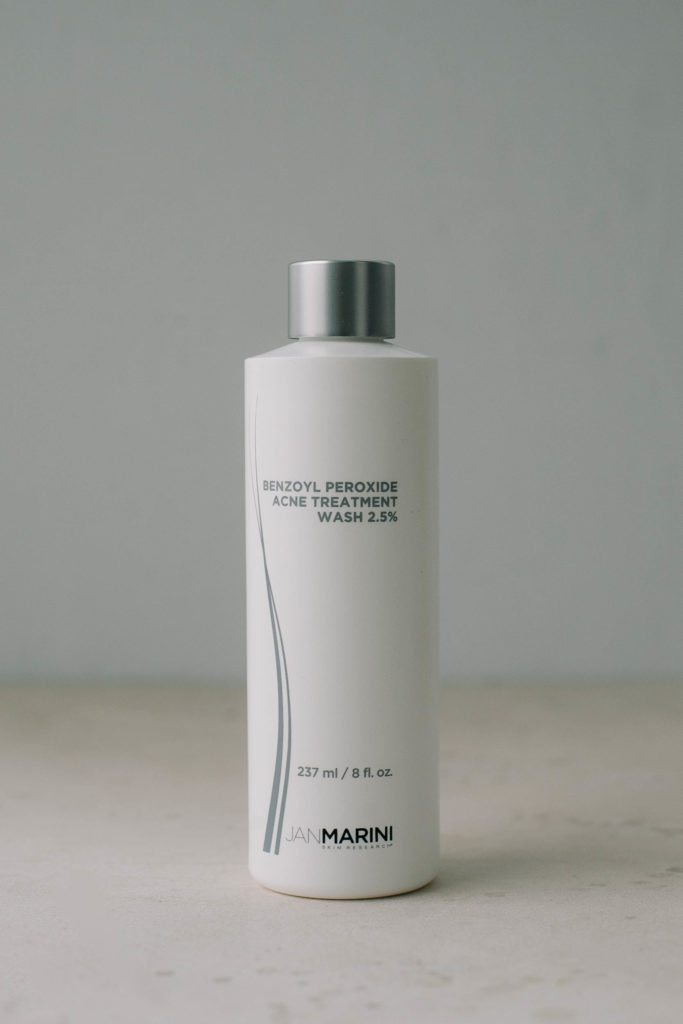 Лосьон для умывания с BPO 2,5%  JAN MARINI Acne Treatment Wash 2,5% 237ml