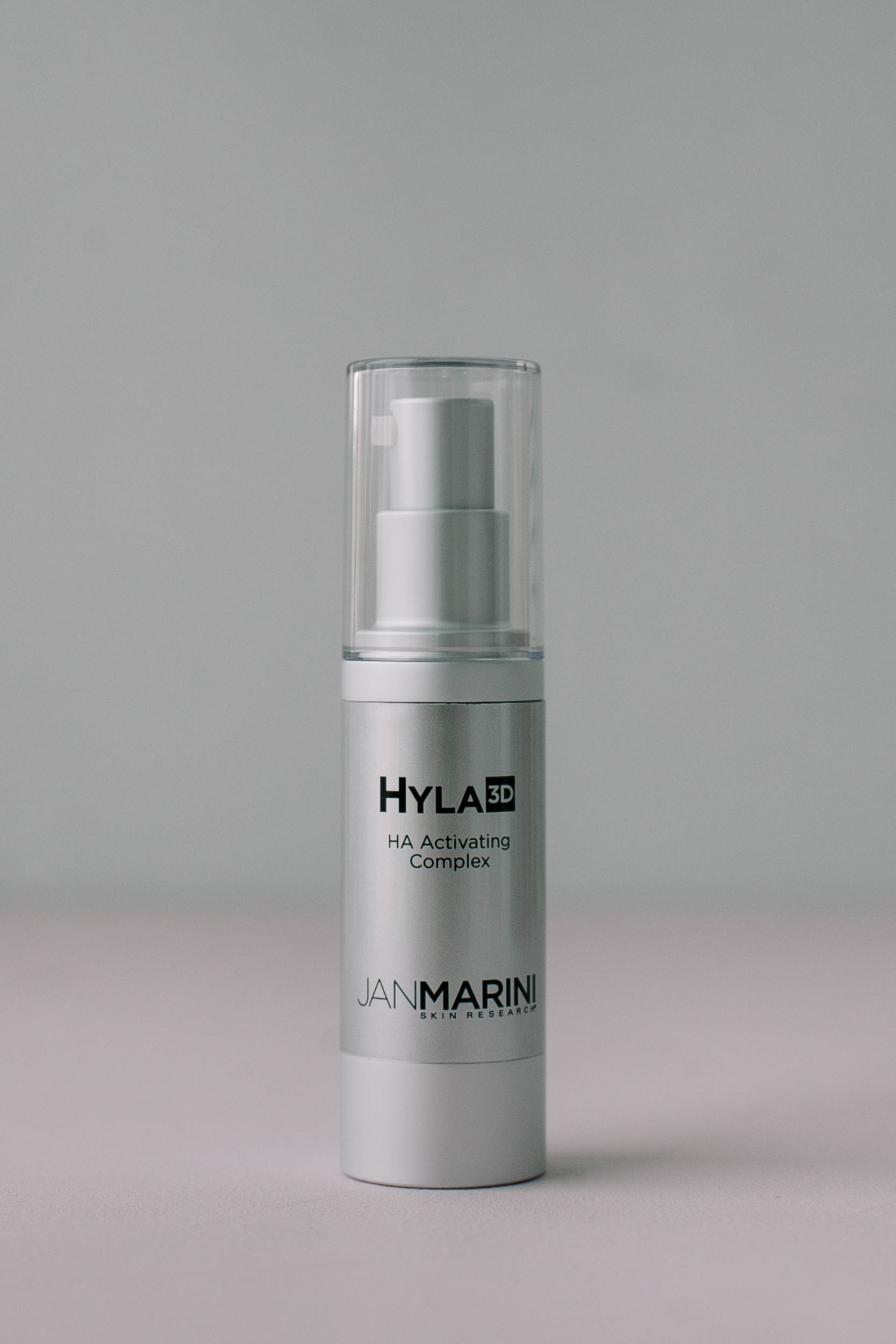 

BU// Сыворотка-акселератор с 3D гиалуроновым комплексом JAN MARINI Hyla3D 30ml