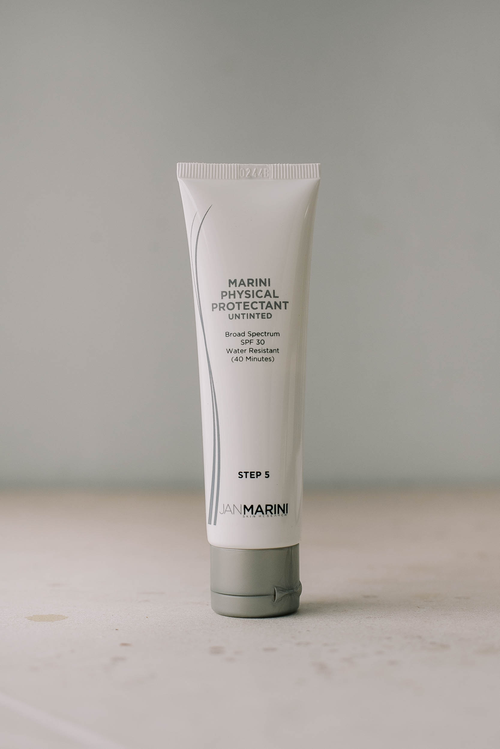 

Успокаивающий солнцезащитный крем JAN MARINI Marini Physical Protectant SPF 30 (untinted) 57g