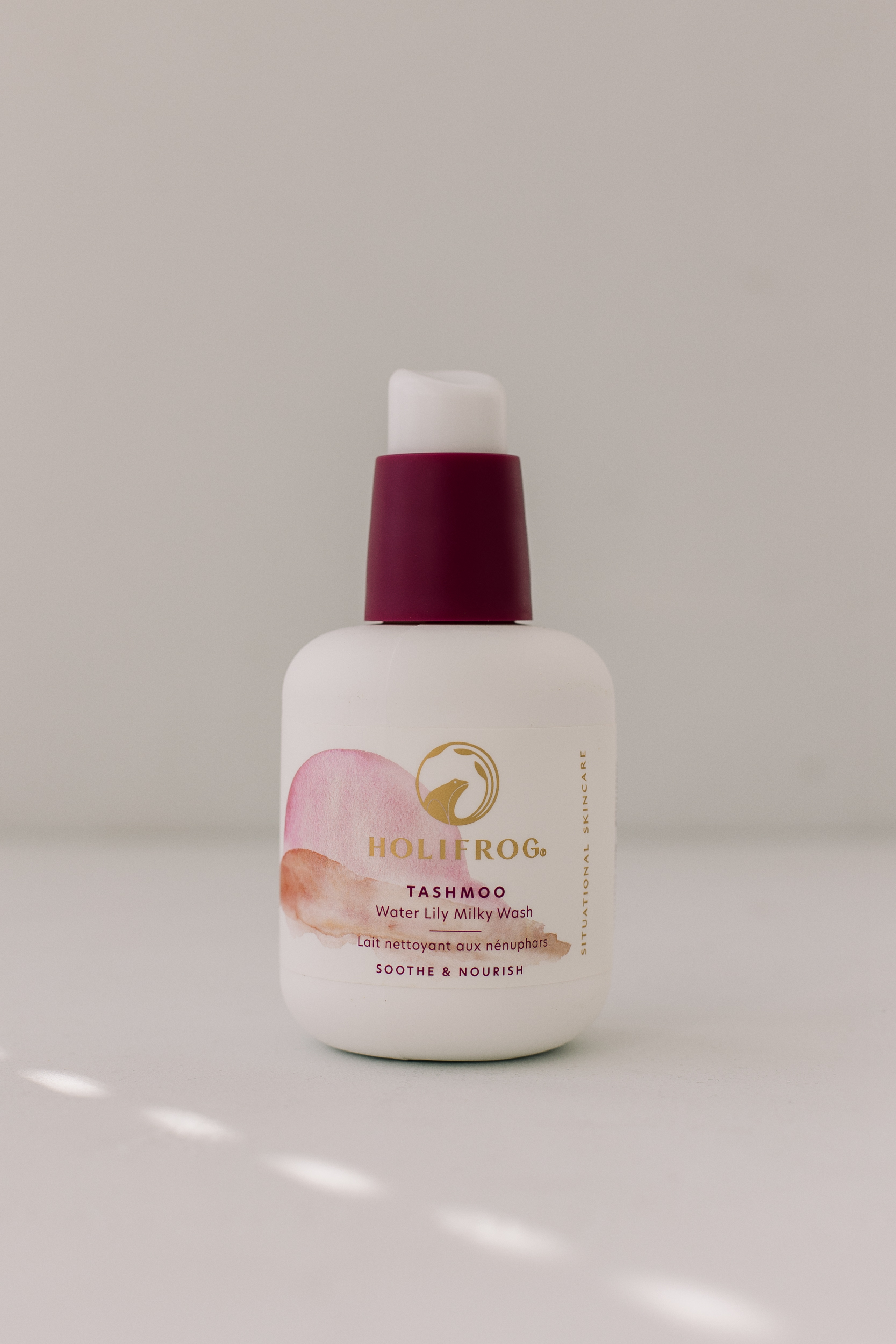 Очищающее гель-молочко HOLIFROG Tashmoo Water Lily Nourishing Milky Wash 150ml 4800₽