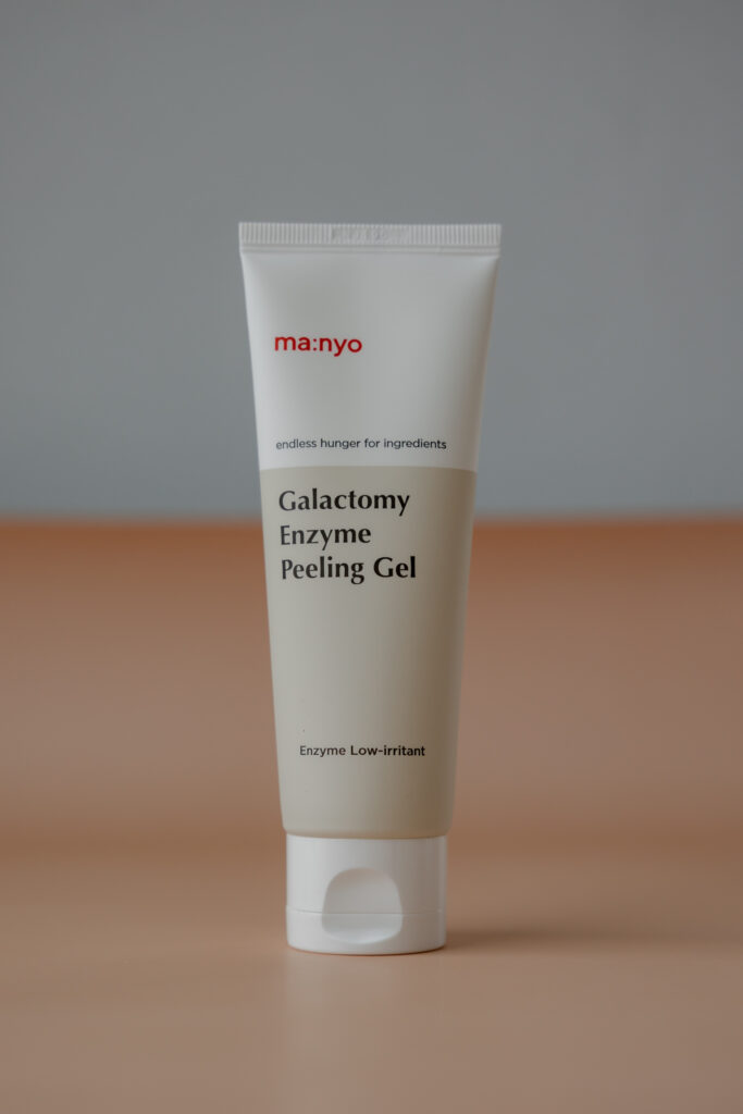 Пилинг-гель “скатка” с галактомисисом Manyo Galactomy Peeling Gel 75ml