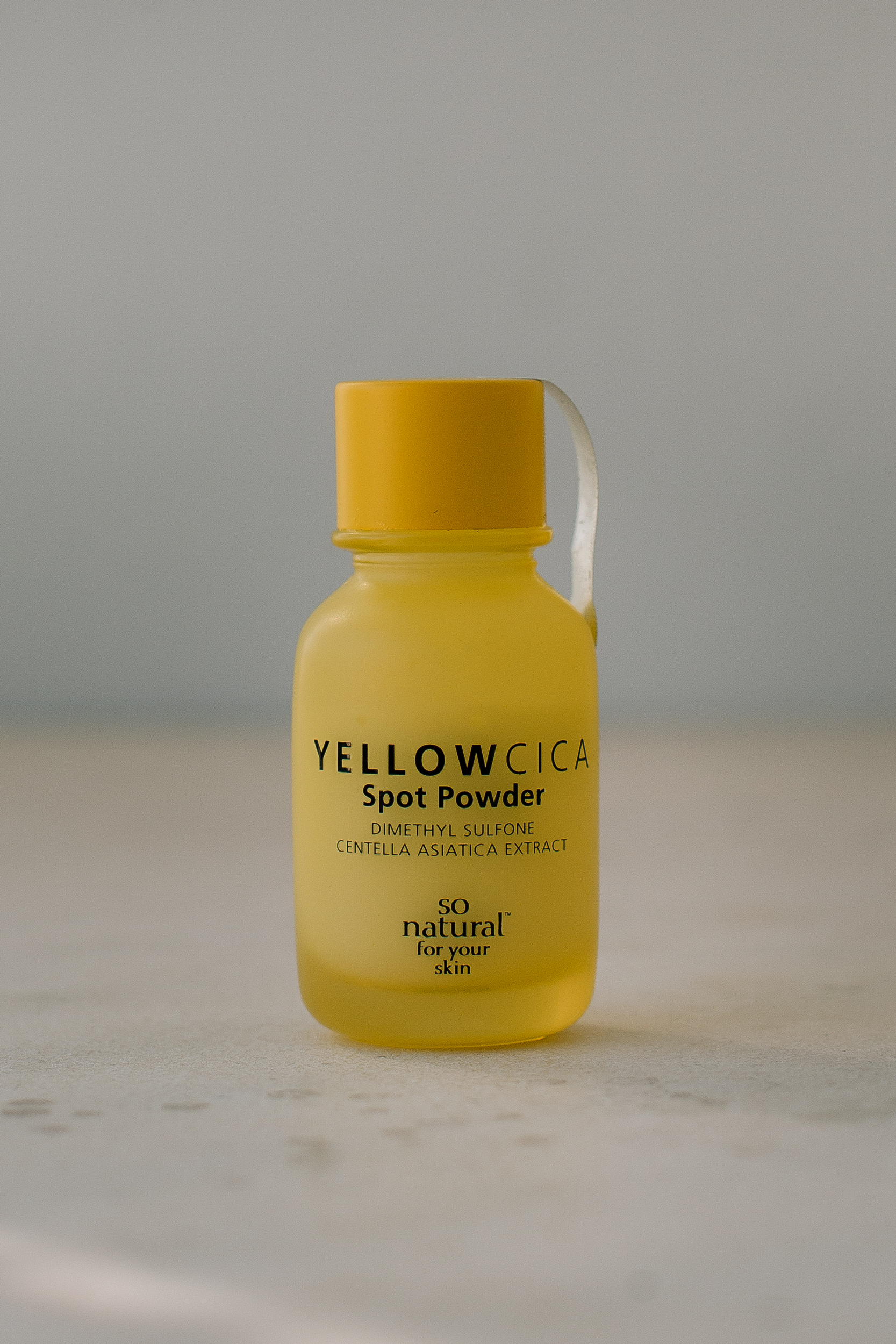 Двухслойная сыворотка точечного применения для проблемной кожи с каламином So Natural Yellow Cica Spot Powder 17ml