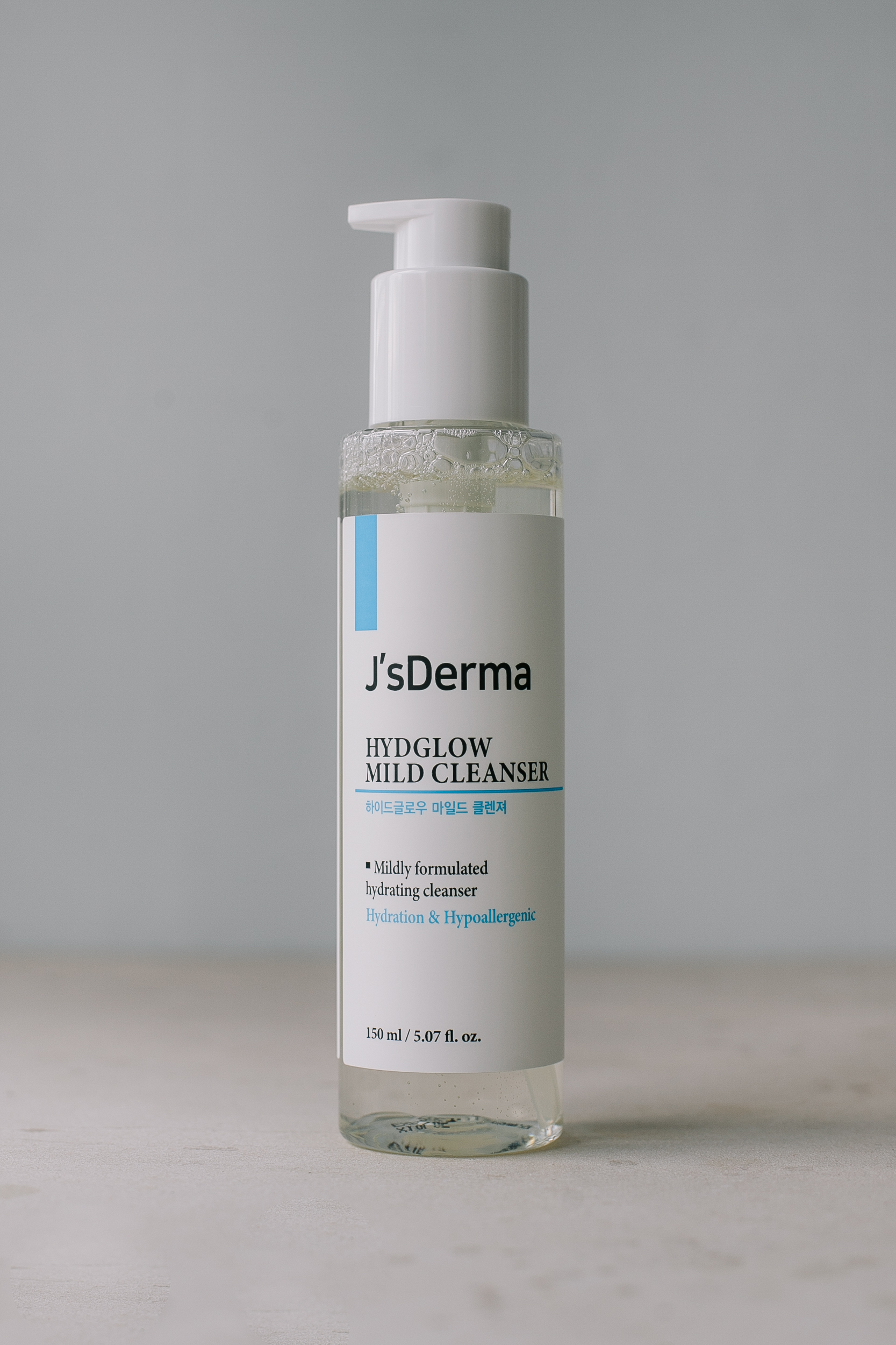 Очищающее средство с пептидами и гиалуроновой кислотой JsDERMA Hydglow Mild Cleanser 150ml