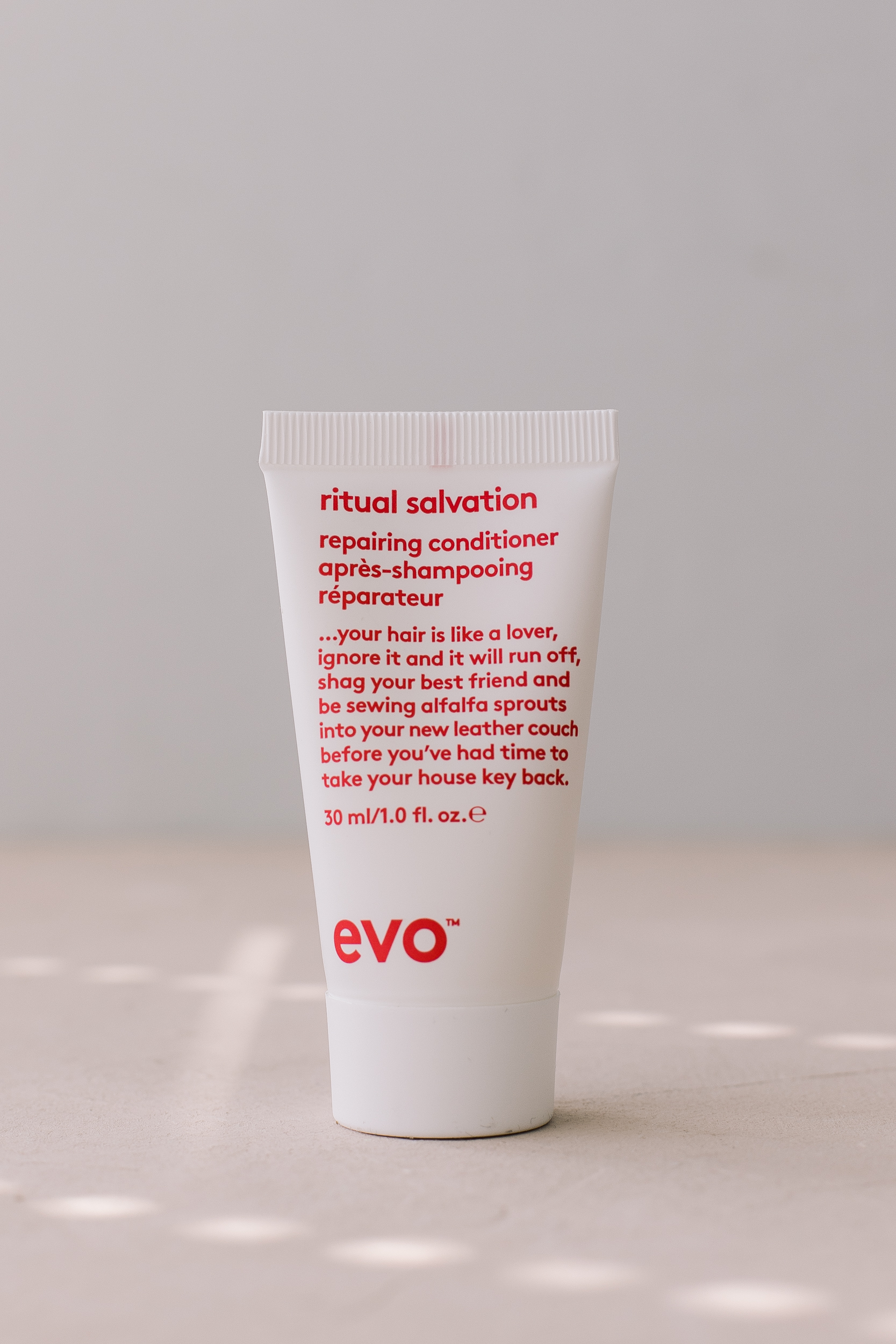 

[Спасение и блаженство] кондиционер для окрашенных волос Evo Ritual Salvation Repairing Conditioner 30ml