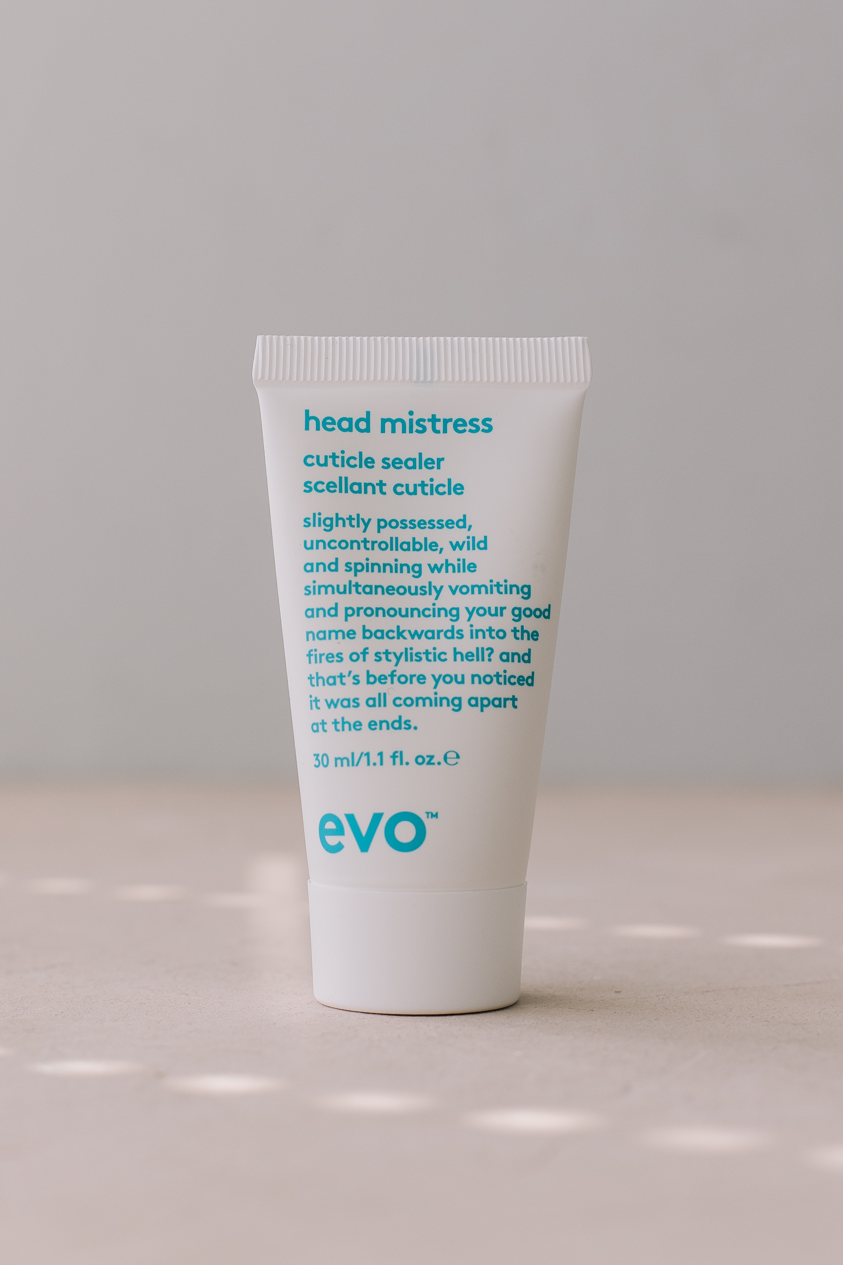 

Крем-герметик для секущихся концов госпожа [прямо]линейность Evo Head Mistress Cuticle Sealer 30ml