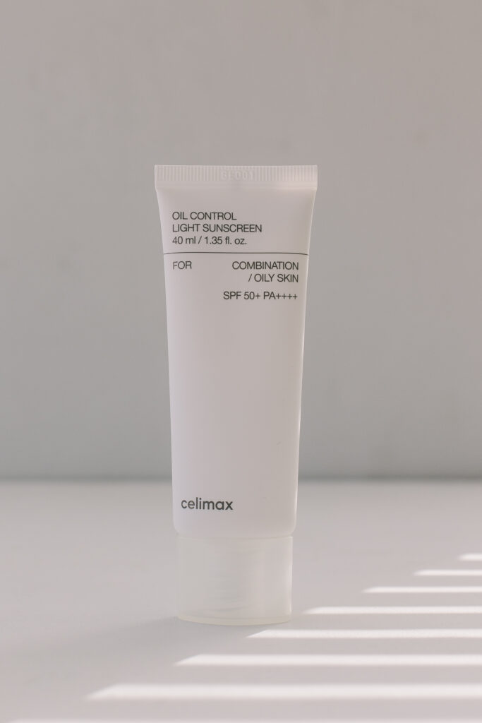 Легкий санскрин для жирной кожи Celimax Oil Control Light Sunscreen 40ml