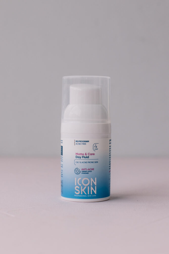 Матирующий дневной крем-флюид ICON SKIN Matte & Care Day Fluid 30ml