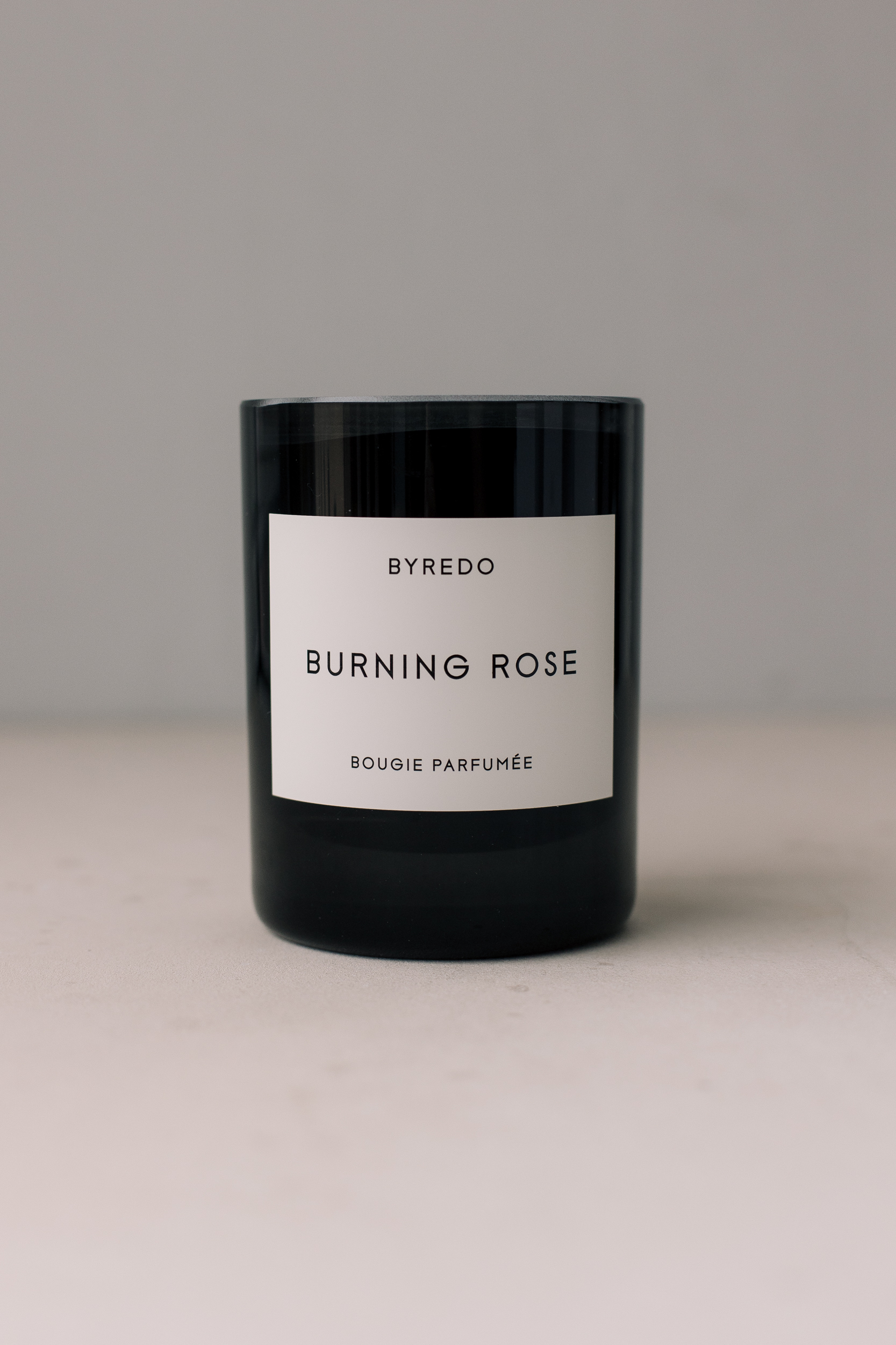 Ароматическая свеча BYREDO Burning Rose Fragranced Candle 240g