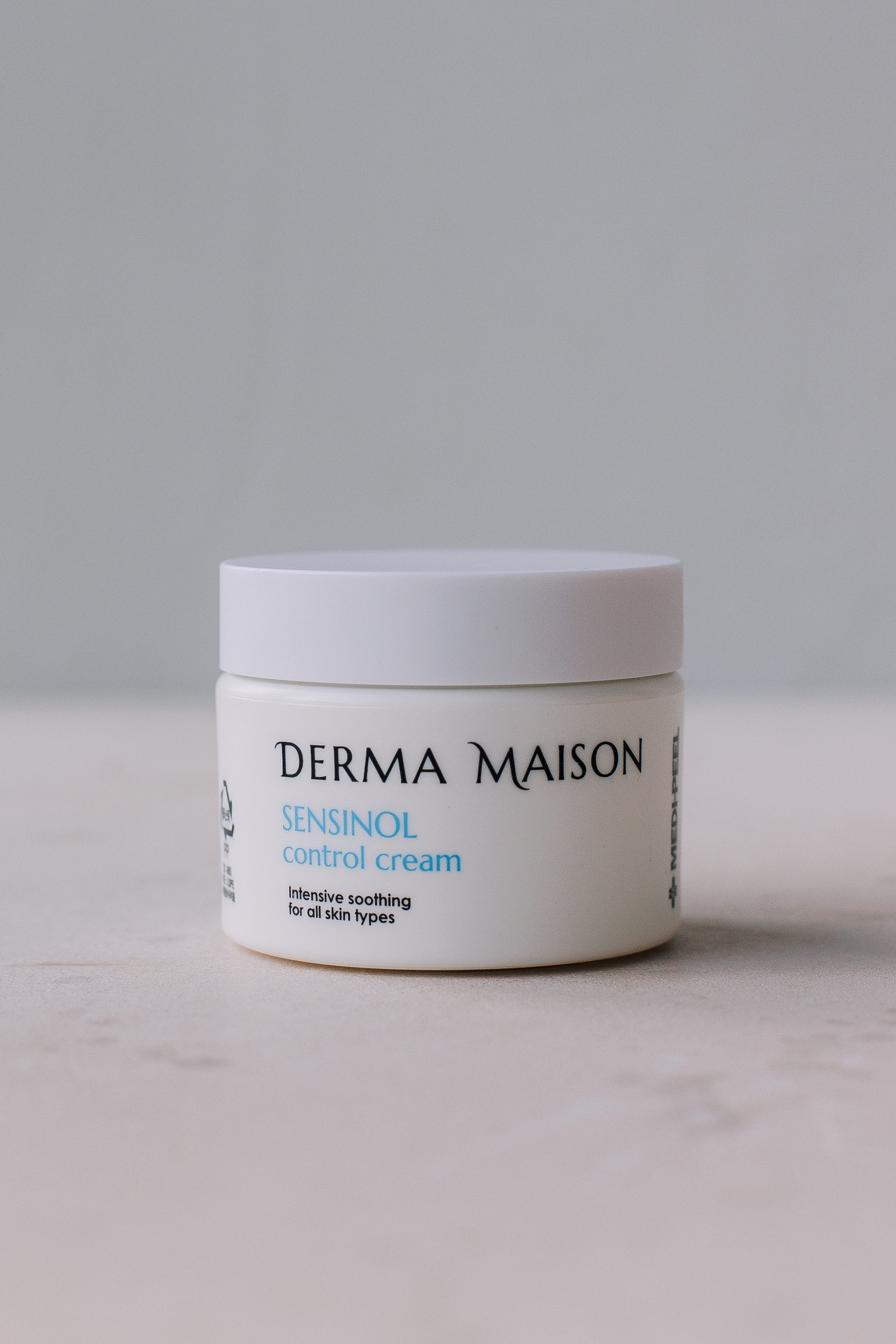 Регенерирующий  крем с лифтинг-эффектом MEDI-PEEL Derma Maison Sensinol Control Cream 50g - фото 1