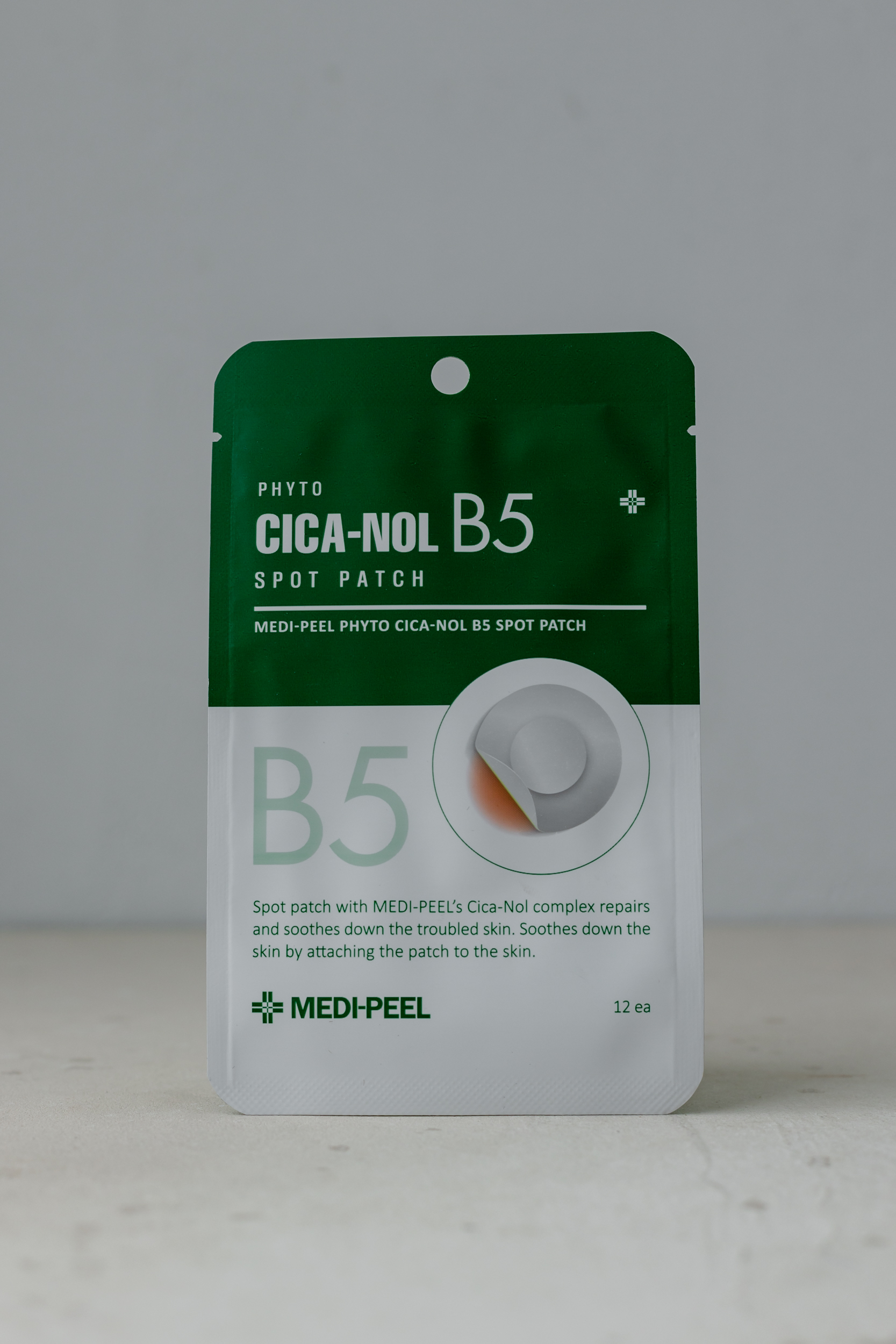 

Точечные пластыри для удаления воспалений MEDI-PEEL Phyto CICA-Nol B5 Spot Patch (12mm*12)