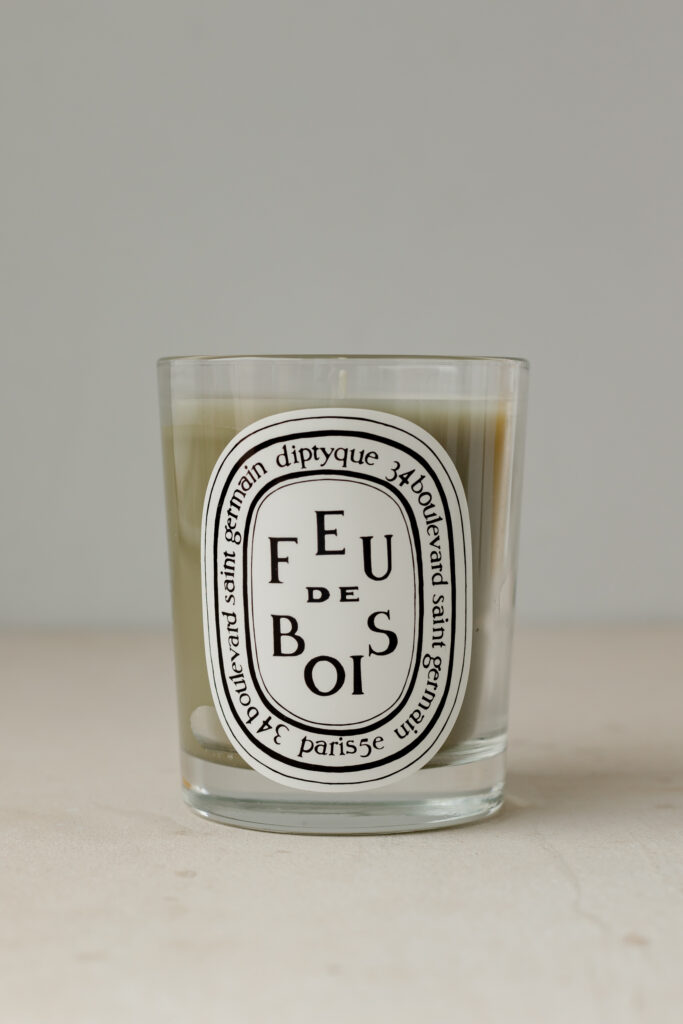 Ароматическая свеча Diptyque Feu De Bois Candle 190g