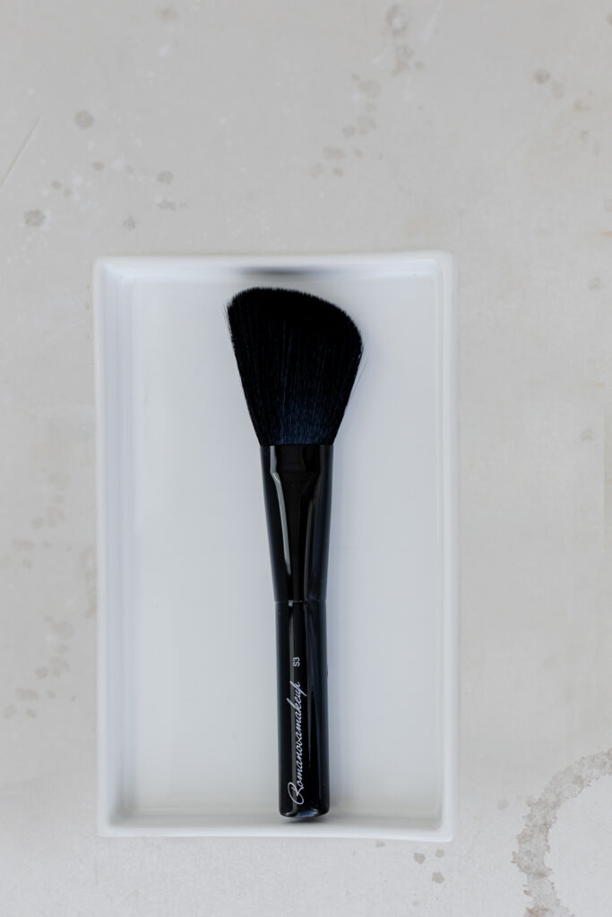 Кисть для скульптора и бронзера Romanovamakeup Sexy Makeup Brush S3