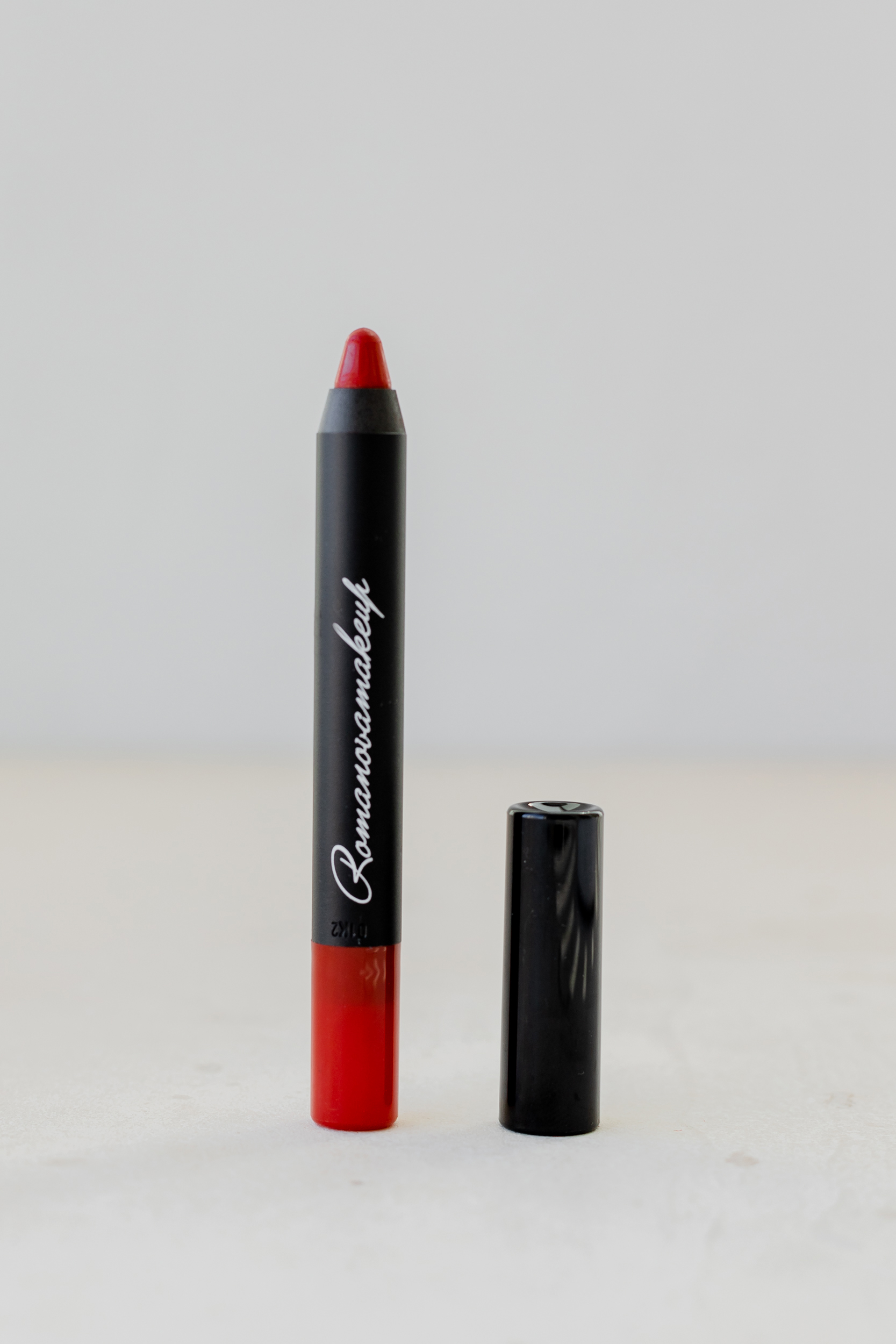 Помада-карандаш для губ Romanovamakeup Sexy Lipstick Pen MY PERFECT RED 2.8g