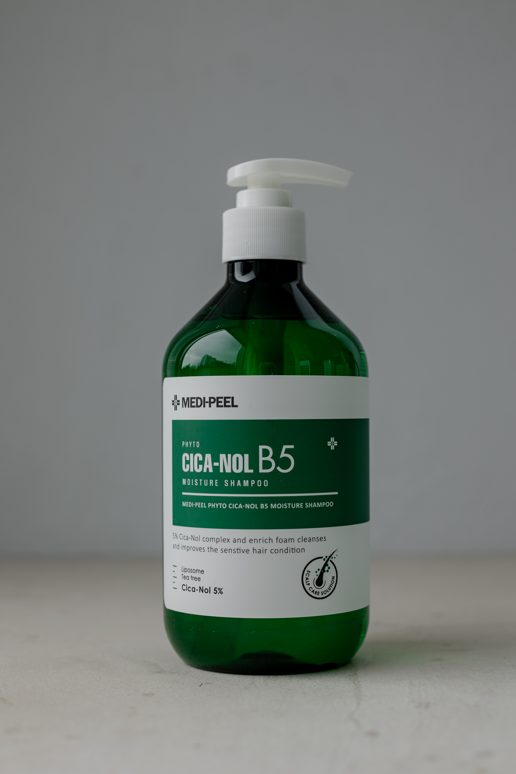 BU// Лечебный шампунь с успокаивающим комплексом MEDI-PEEL Phyto CICA-Nol B5 Moisture Shampoo 500ml