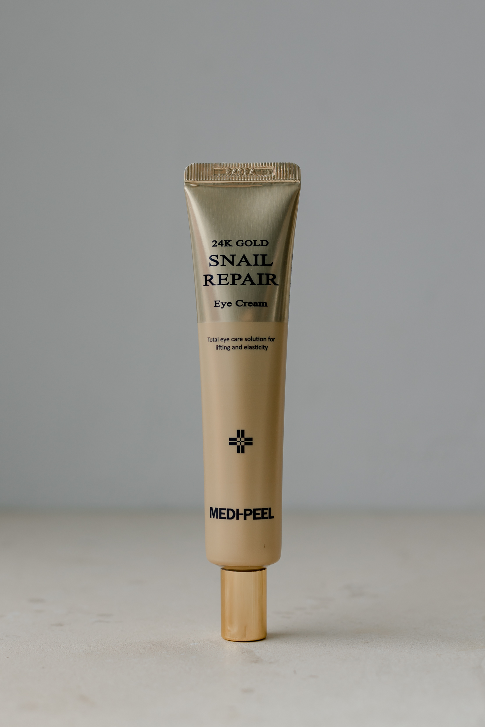 Крем вокруг глаз с муцином улитки и золотом MEDI-PEEL 24k Gold Snail Repair Eye Cream 40ml