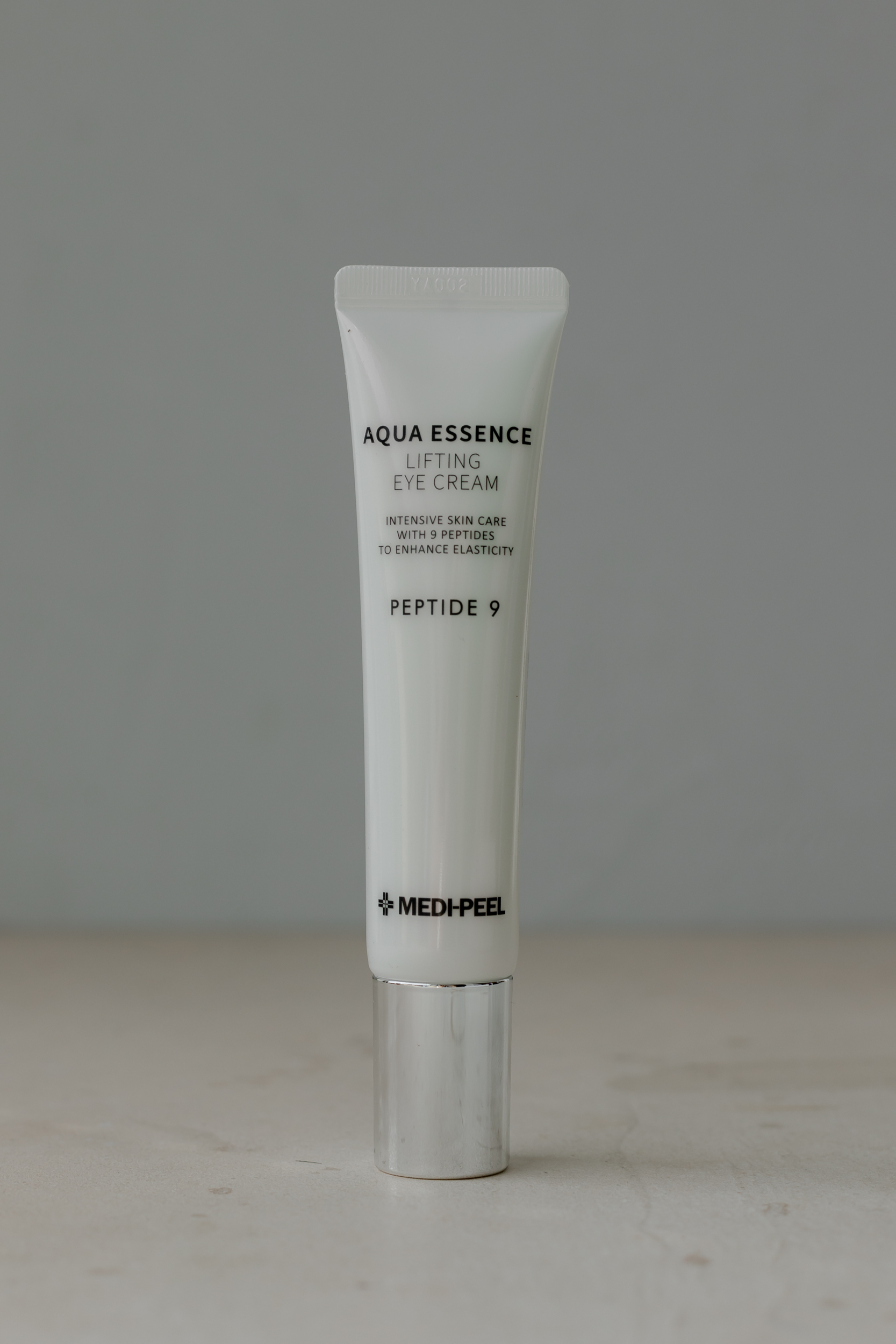 Крем вокруг глаз с лифтинг эффектом MEDI-PEEL Peptide 9 Aqua Essence Lifting Eye Cream 40ml