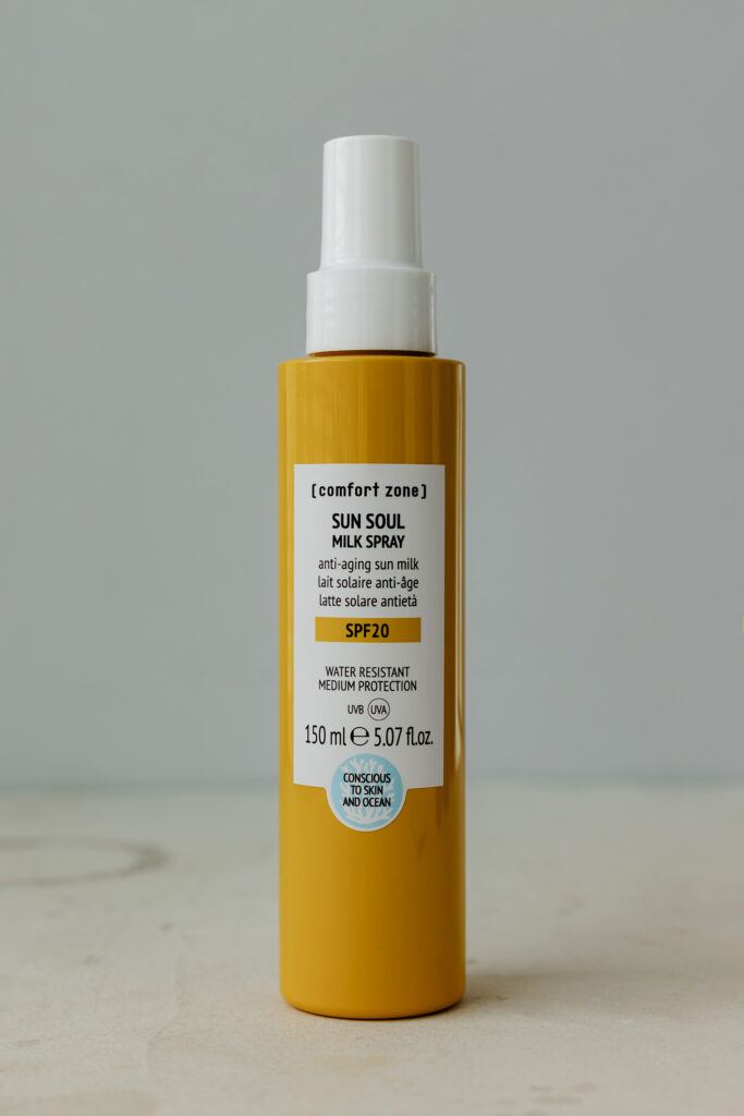 Молочко-спрей солнцезащитное Comfort Zone Sun Milk Sprayl Spray SPF20 150ml