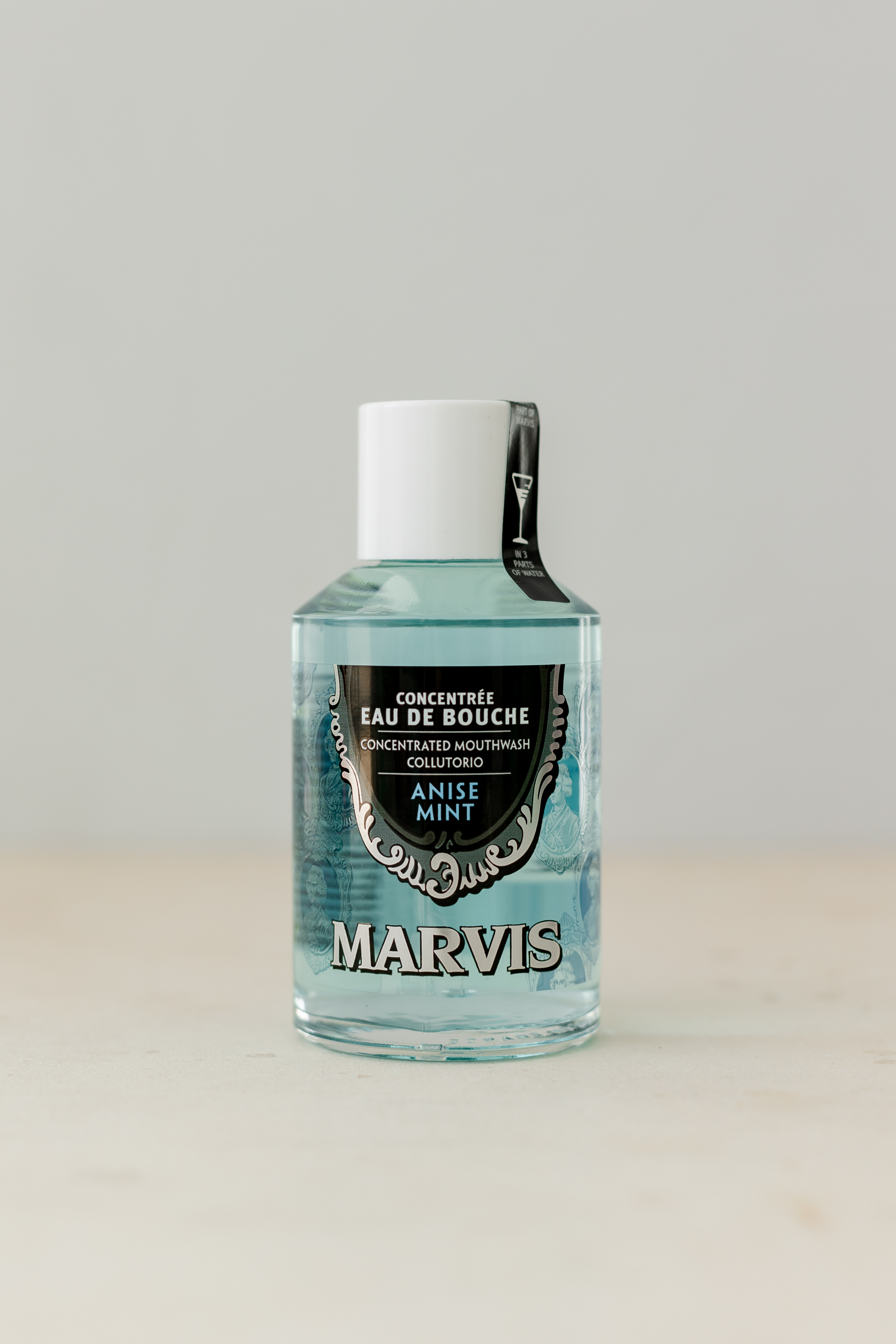 Ополаскиватель для полости рта со вкусом мяты и аниса MARVIS Concetrated Mouthwash Anis Mint 120ml