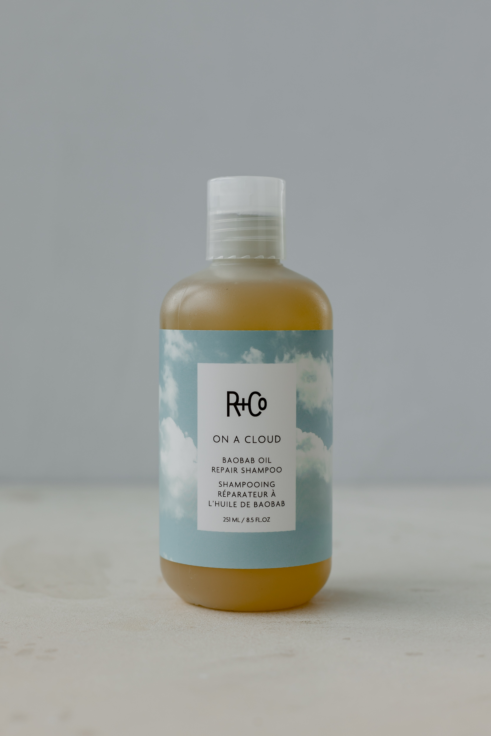 BU// НА ОБЛАКЕ шампунь для восстановления волос R+Co ON A CLOUD Baobab Oil Repair Shampoo 251ml