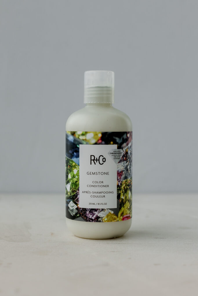 КАЛЕЙДОСКОП кондиционер для ухода за цветом с комплексом ChromoHance™ R+Co GEMSTONE Color Conditioner 251ml