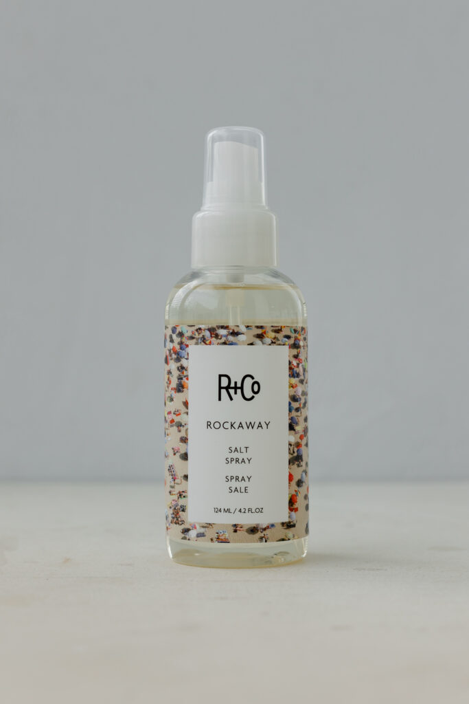 РОКАВЭЙ ПЛЯЖ стайлинг-спрей для текстуры и объема R+Co ROCKAWAY Salt Spray 124ml