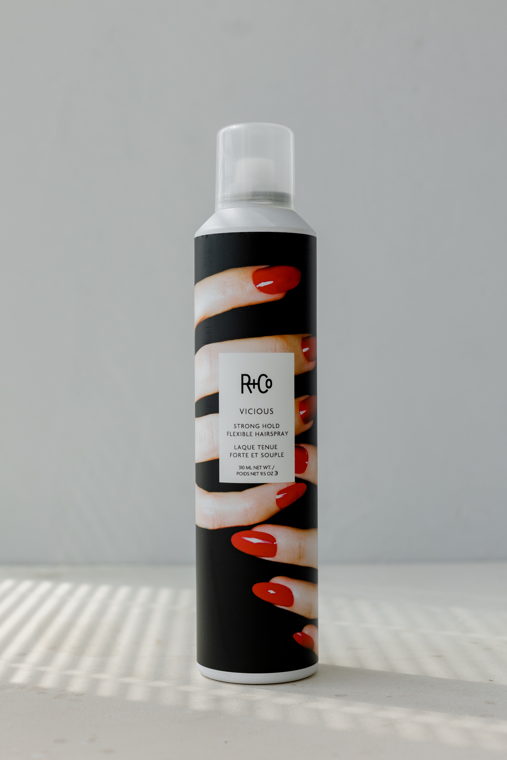 ЗАГУЛ спрей для укладки подвижной фиксации R+Co VICIOUS Strong Hold Flexible Hairspray 310ml