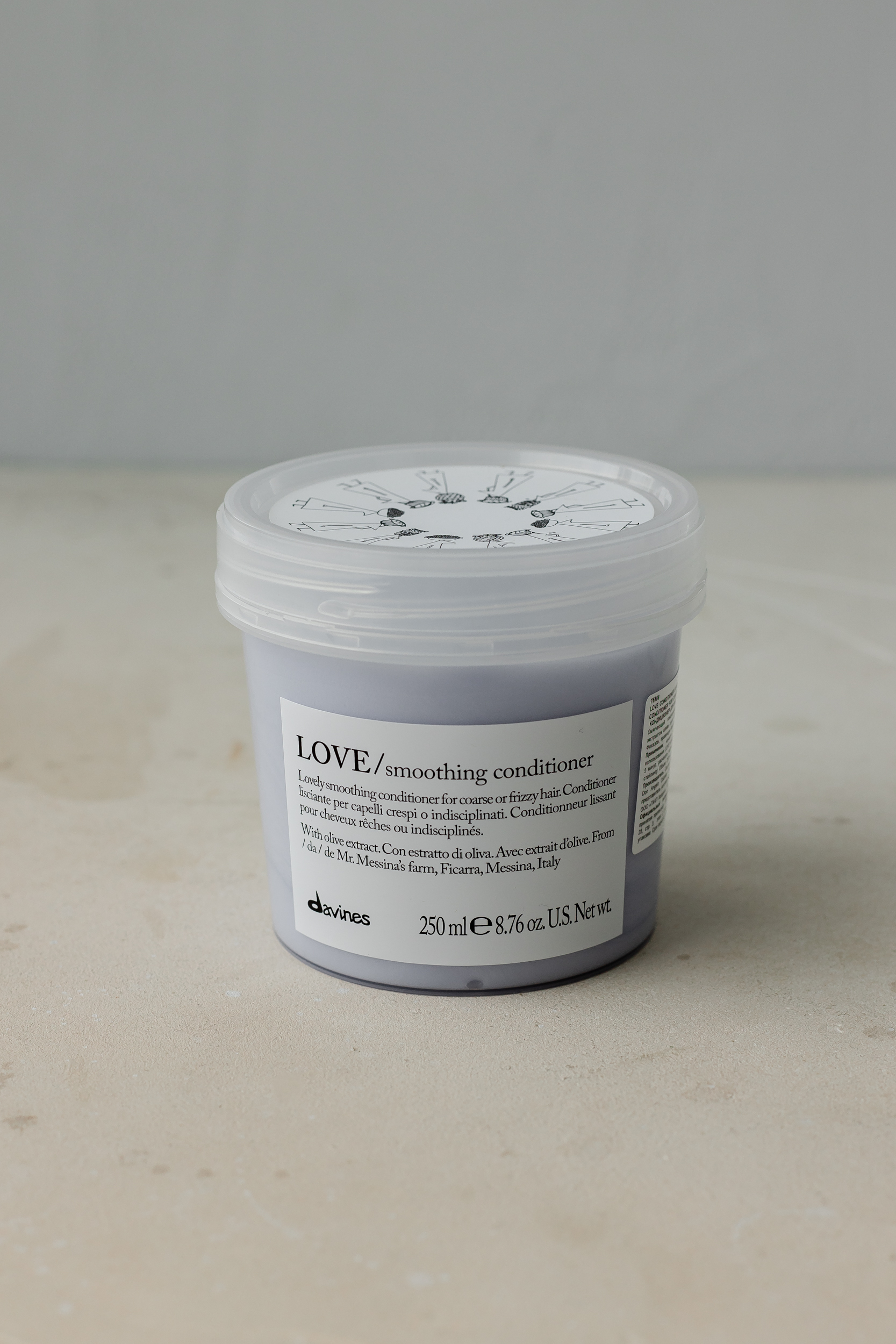 BU// Кондиционер для разглаживания завитка DAVINES LOVE Smoothing Conditioner 250ml