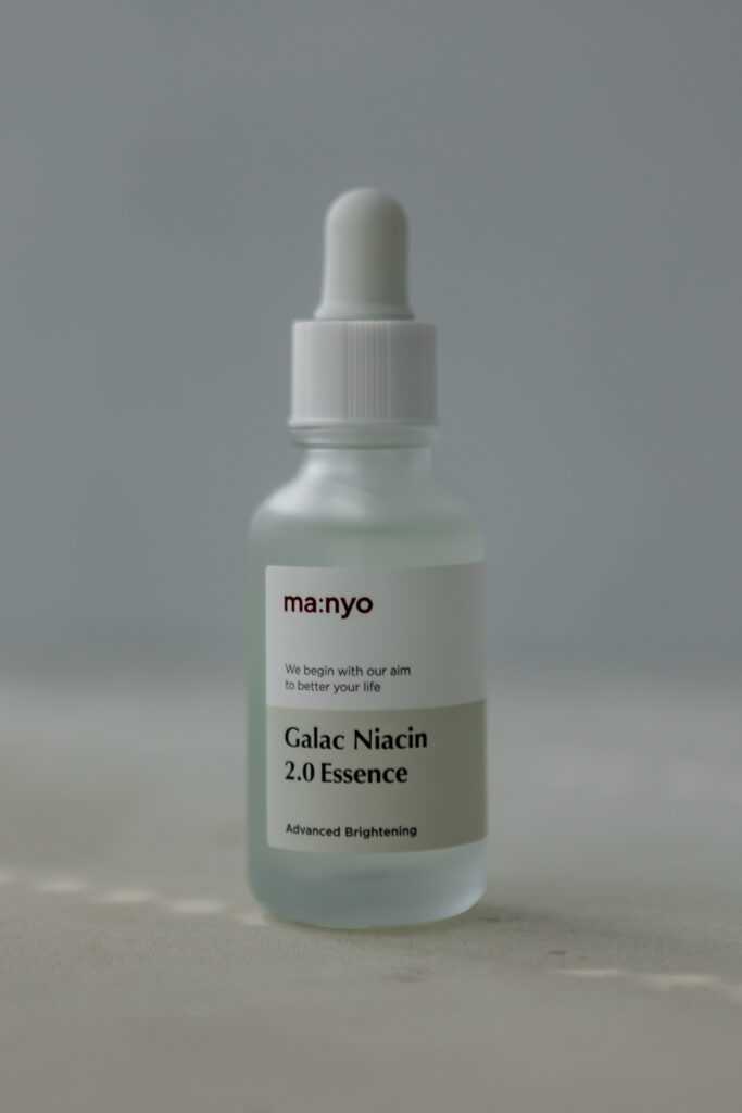 Сыворотка с галактомисисом и ниацинамидом Manyo Galac Niacin 2.0 Essence 30ml