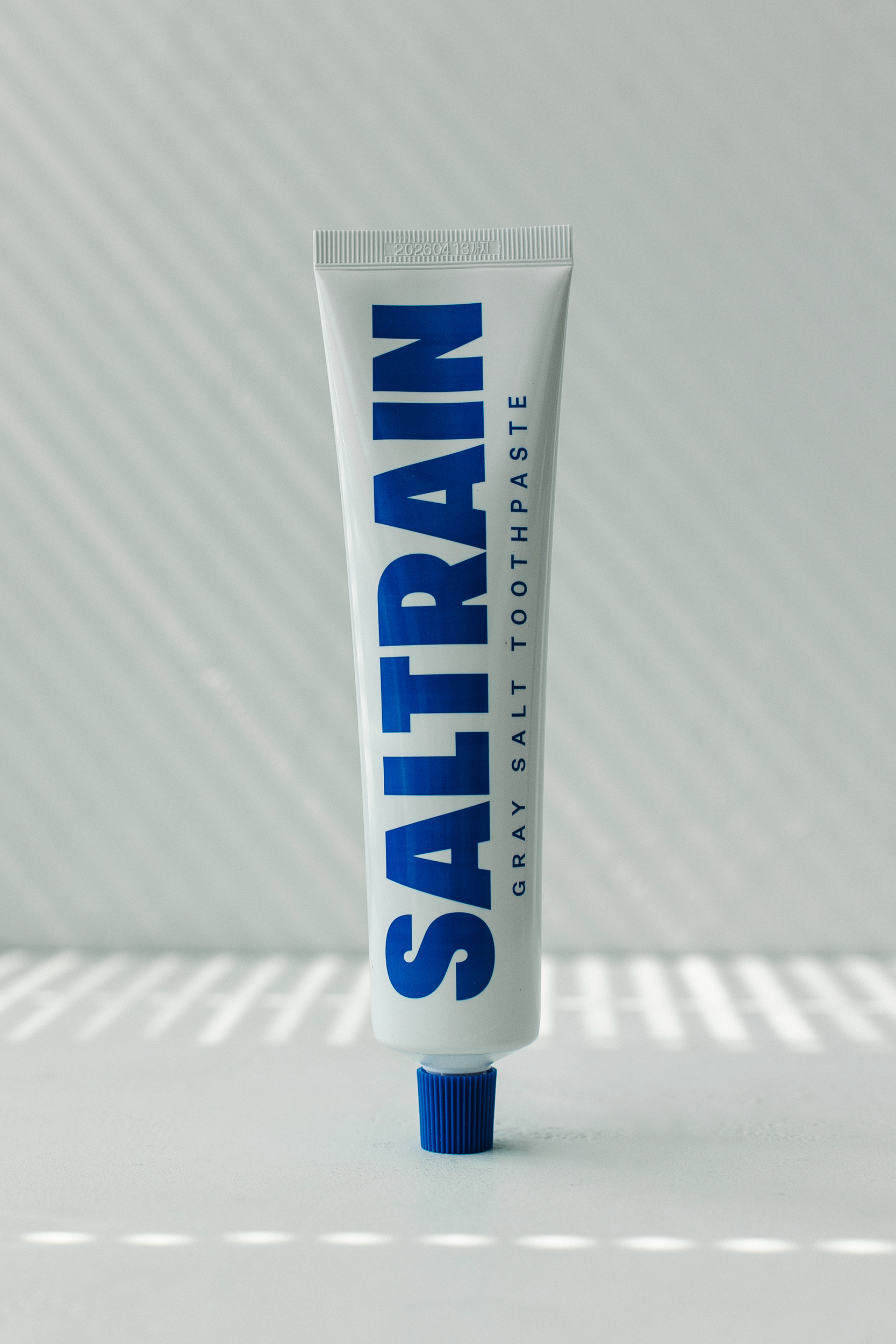 Классическая зубная паста SALTRAIN Blue Clean Breath Toothpaste 180g - фото 1