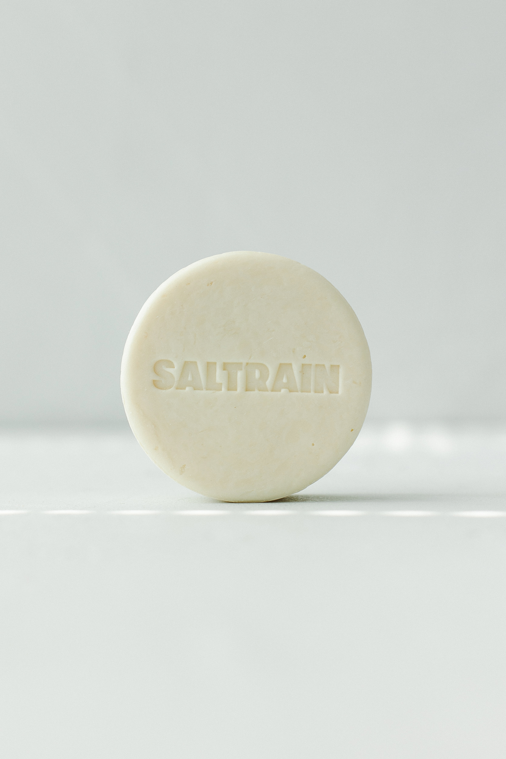 Мыло с серой солью SALTRAIN Graysalt Soap 80g - фото 1