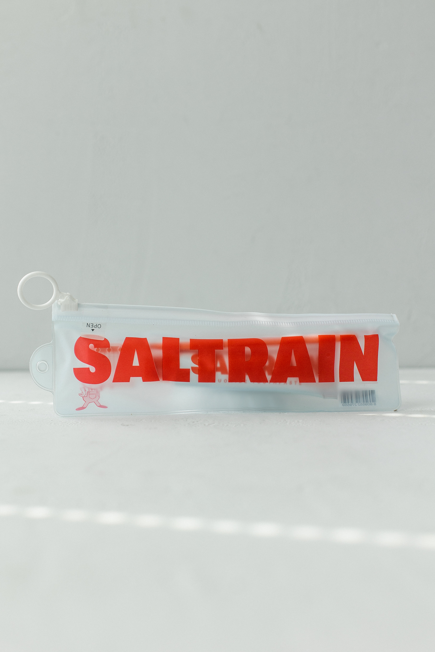 BU// Дорожный набор SALTRAIN Travel Kit Red (Зубная паста Red Clean Breath 30g + зубная щетка) - фото 1