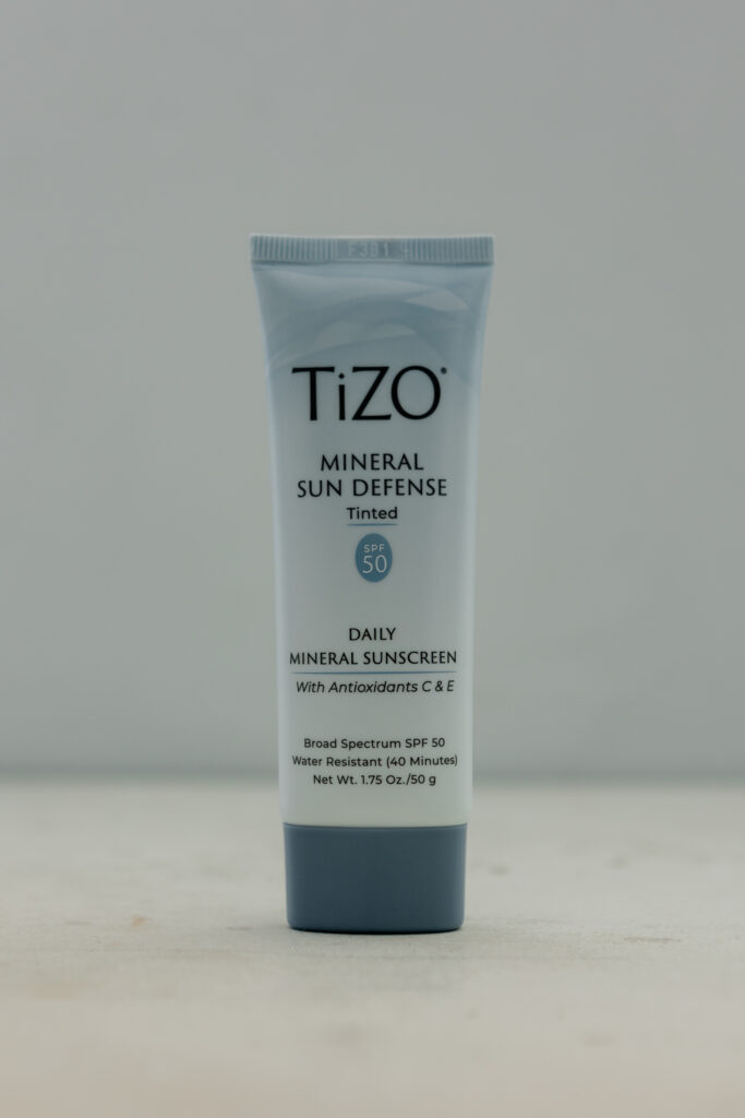 Крем солнцезащитный с оттенком TiZO Mineral Sun Defense SPF 50 50g