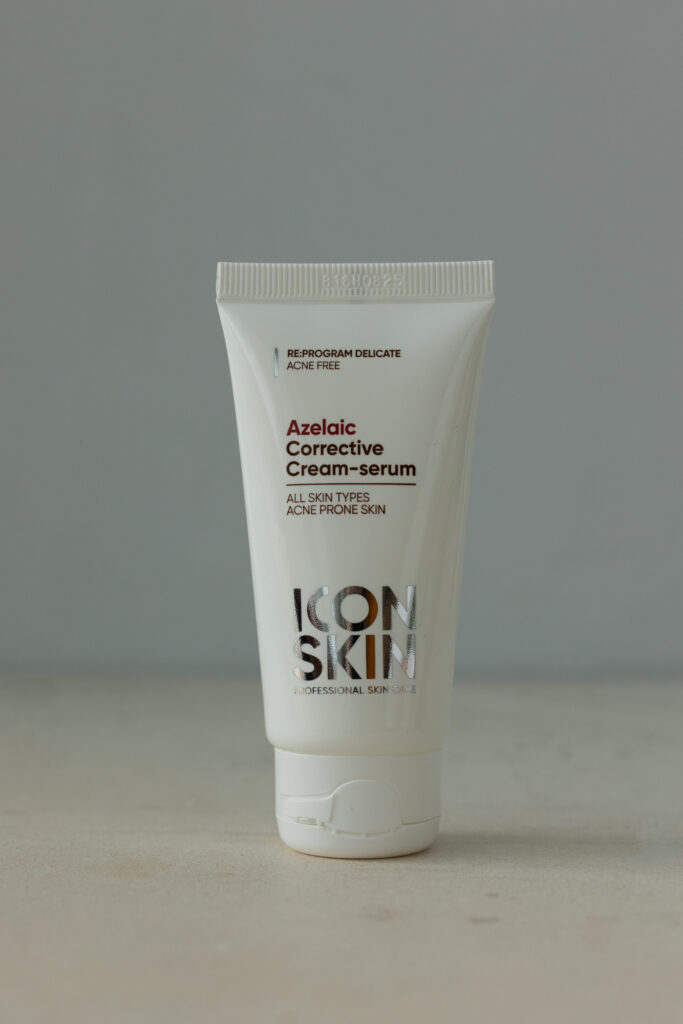 Корректирующая крем-сыворотка на основе 10% азелаиновой кислоты ICON SKIN Azelaic Corrective Cream-Serum 50ml