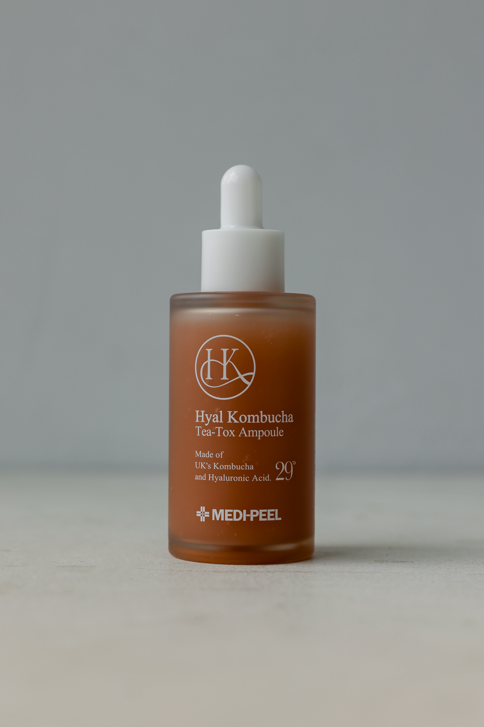 Сыворотка с комбучей и липосомальными керамидами MEDI-PEEL Hyal Kombucha Tea-Tox Ampoule 50ml