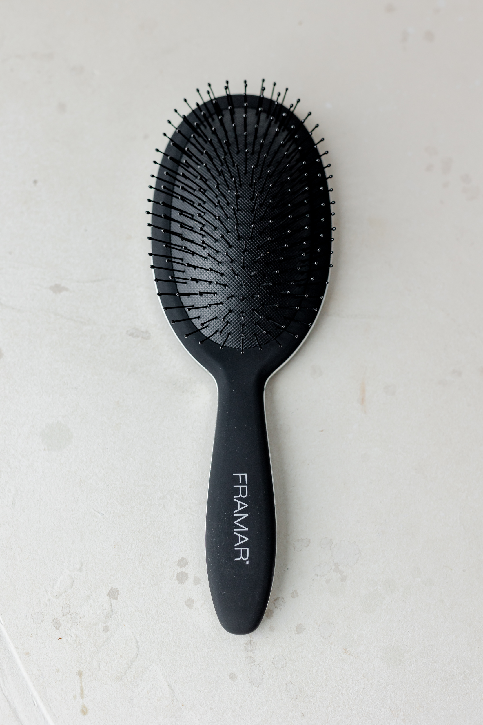 Распутывающая щетка для волос «Снова в черном» Framar Detangle Brush - Black To The Future 1шт